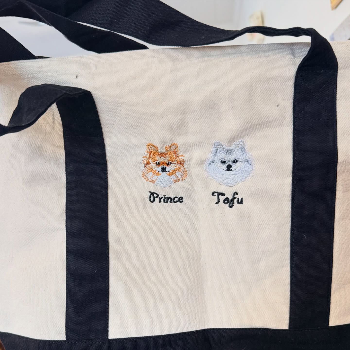 Prince and Tofu ready to go everywhere with their Mom! #riverfrontdesigncreations #embriodery #petlovers #dogmom #doglovers