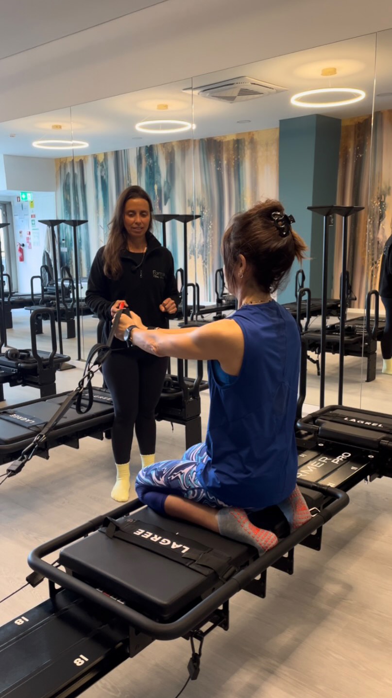 🇵🇹 A diferença não está só no treino.
Está no acesso.
Com a mensalidade VIP no Forma, tem mais do que aulas.
Mais acompanhamento.
Mais orientação.
Mais oportunidades para evoluir.
Inclui sessões privadas para aprofundar o trabalho e acelerar resultados.
• Mensalidade VIP de 3 meses
Inclui 1 sessão privada de 30 minutos
• Mensalidade VIP de 6 meses
Inclui 2 sessões privadas de 30 minutos
É assim que se treina com intenção.
Fale com a receção para saber mais sobre como tornar-se membro VIP.
🇬🇧🇺🇸 The difference isn’t just in the workout.
It’s in the access.
With a VIP membership at Forma, you get more than classes.
More coaching.
More guidance.
More opportunities to progress.
Private sessions are included to deepen your practice and accelerate results.
• 3-month VIP membership
Includes 1 x 30-minute private session
• 6-month VIP membership
Includes 2 x 30-minute private sessions
This is how you train with intention.
Speak to reception to learn more about becoming a VIP member.
#lagree #lagreefitness #lagreeportugal #lagreeporto #lagreeaveiro