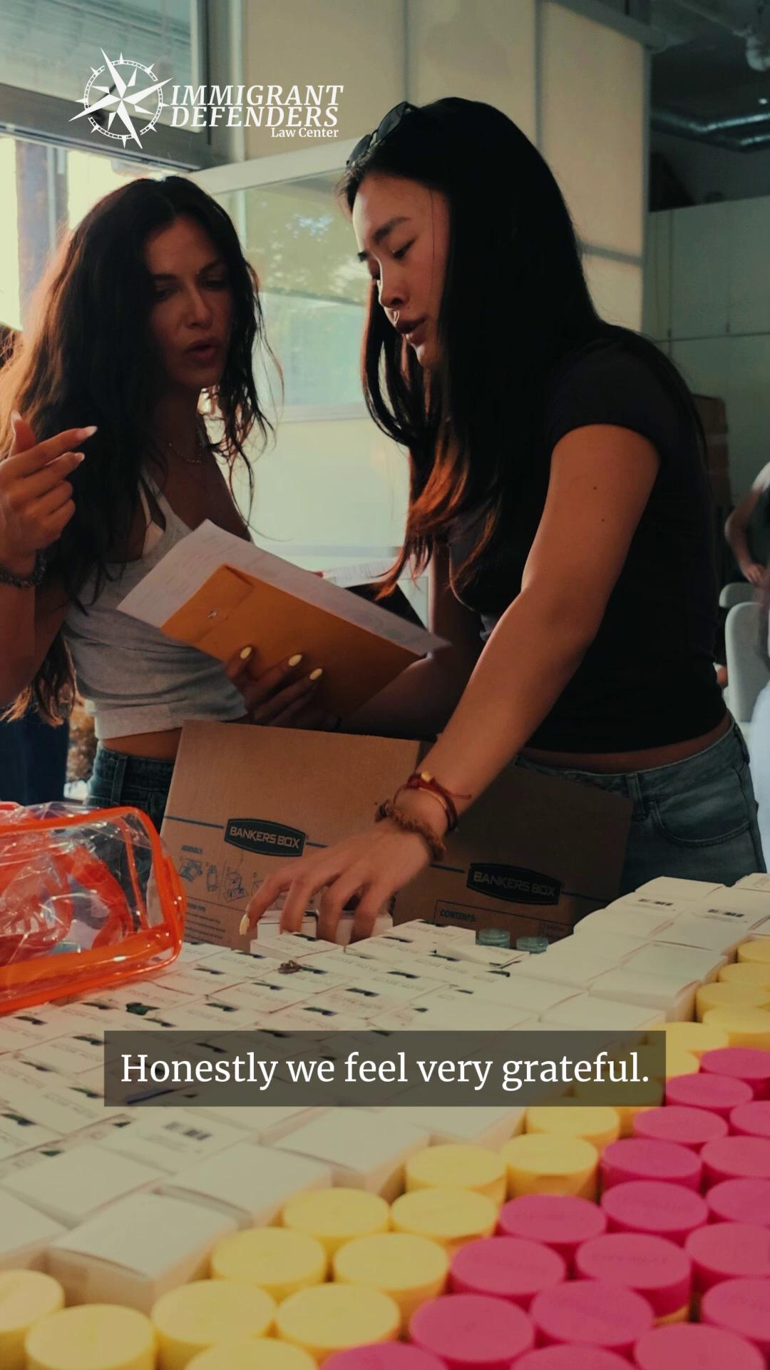 Standing up for whatâs right means standing with immigrants, not watching from the sidelines. Because no immigrant stands alone when we choose to show up.
Many clients still fear being detained by ICE in public. That's why ImmDef, along with our partner @thisisabouthumanity, delivers essential items so our clients don't feel alone while their immigration case continues.
Do your part: immdef.org/donate
#ImmDef #ImmigrantFamilies # ImmigrantJustice