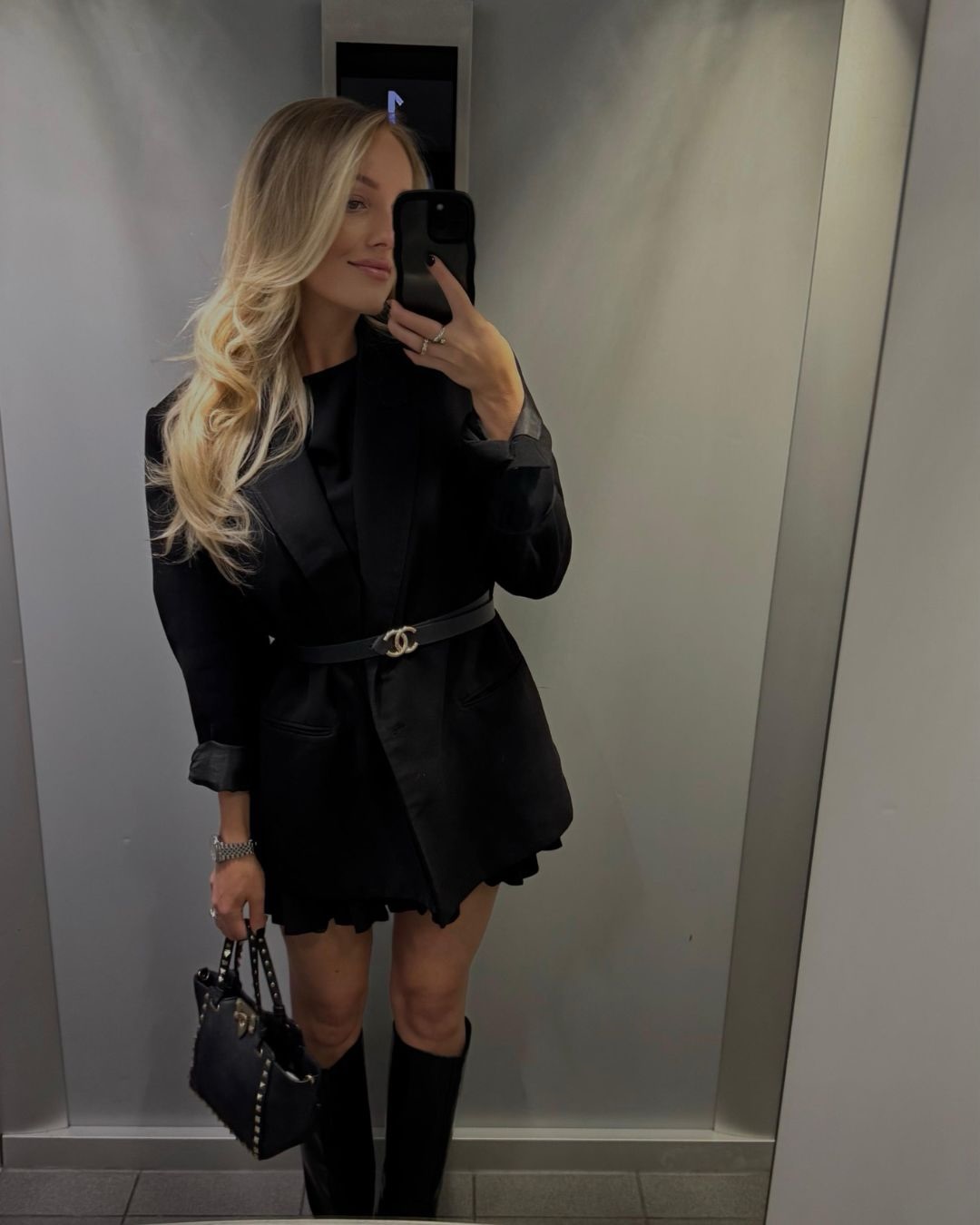 In between planning weddings & events, building concepts
and making everything happen.
I’d love to share a few real moments with you,
the work, the in-betweens behind AIM 🤍