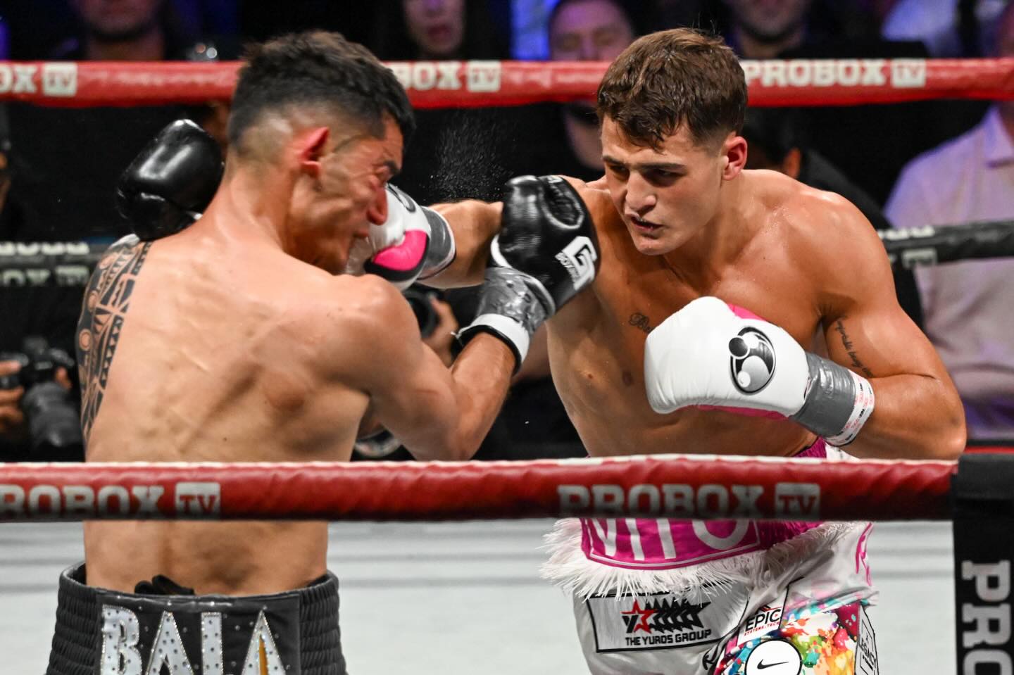 The main event tonight at @boardwalkhall Jim Whelan Boardwalk Hall in Atlantic City, NJ featured New Jersey's own @vitomielnicki Vito "White Magic Mielnicki.
Mielnicki took on undefeated Mexican @omarthebullet96 Omar "La Bala" Huerta in a ten-round bout for the WBC Continental, IBF USBA, and WBO Global Middleweight Championships.
This card was promoted by @sampsonboxing Sampson Boxing and was the main event of this evening's @proboxtv ProBox telecast.
While Huerta had height and reach advantages, Mielnicki was too fast and too powerful.
Here, in the second, Mielnicki compresses Huerta's face with a right cross.
While Huerta was able to withstand Mielnicki's punches, as the rounds progressed, Mielnicki incorporated more of a body attack, which seemed to take its toll on Huerta.
The bout went to the scorecards, and there were no knockdowns. The official scorecards were 100-90, 100-90, and 99-91, all for Mielnicki, the winner by unanimous decision.
The Fight Photos scored the bout 100-90 Mielnicki.
The decision sets Mielnicki's record at 23-1 (13). Huerta's record is 15-1-1 (13).
#boxing #boxeo