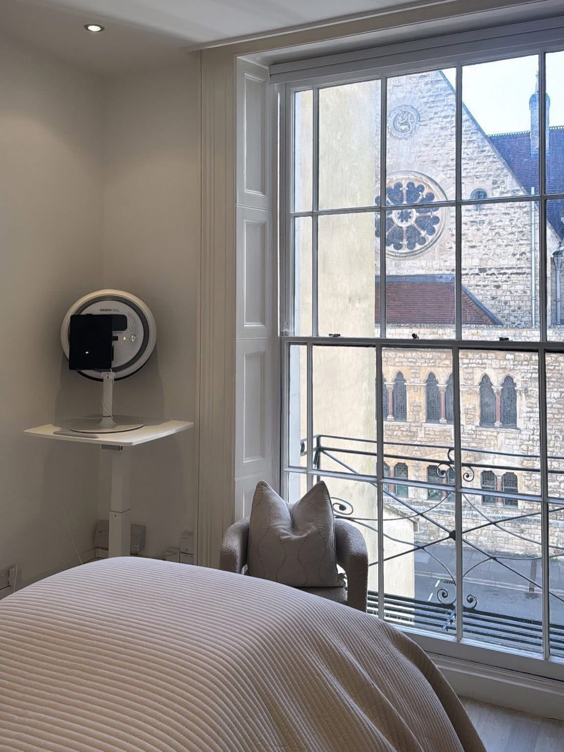 I am looking to rent out my treatment room on The Promenade, Cheltenham.
The space would be available on Mondays, Tuesdays & the occasional Saturday.
This would be a shared space but not on the days I’m working of course 😊 however, the opportunity to rent the room for more days will be available from August for a few months.
Must have own existing client base but I would also advertise your services to my clients (not on my booking system, word of mouth & Instagram advertising).
Ideal for SPMU, Aesthetics (Injectables), acupuncture, massage, reflexology, chiropractic or laser hair removal! I won’t be basing this on first come first serve, I do want to find the right person to work with the space 🤍
Please message me if you have any questions 😊 #cheltenham #cheltenhamclinic