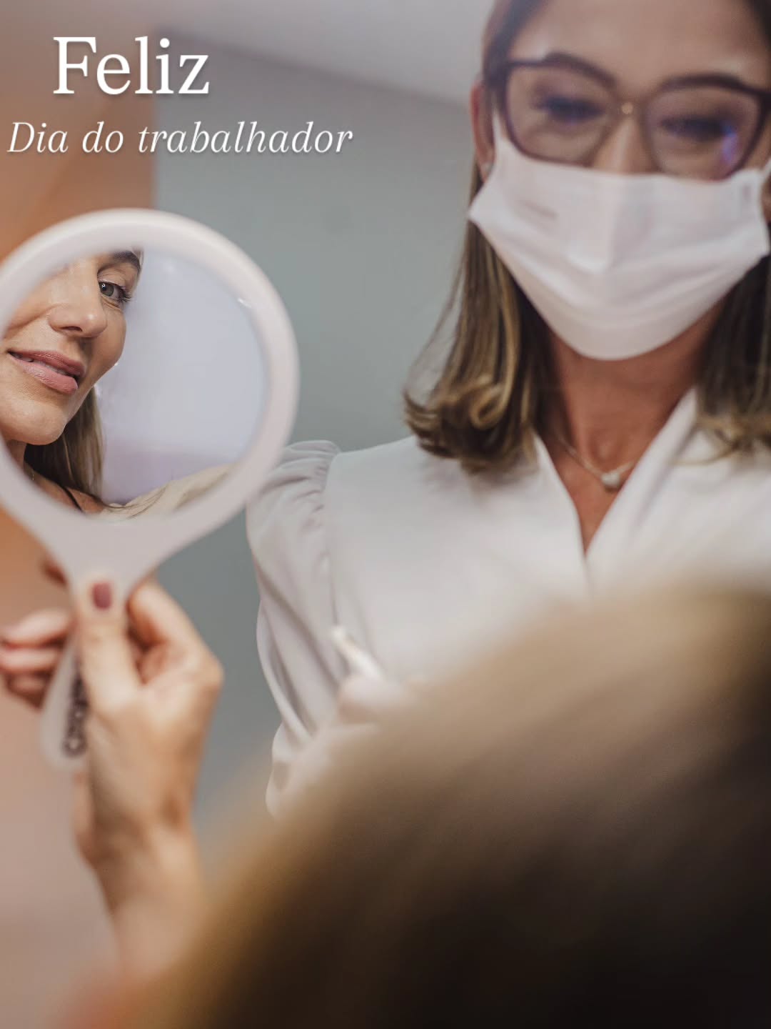 Hoje, no Dia do Trabalhador, me sinto ainda mais grata e realizada.
Trabalhar com o que eu amo vai muito além da profissão… é sobre transformar, cuidar e devolver autoestima todos os dias.
Nada paga ver o sorriso de uma paciente se olhando no espelho e se sentindo bem consigo mesma. ✨
É isso que me move: realçar a beleza de cada uma, com naturalidade e respeito.
Feliz Dia do Trabalhador para todos que, assim como eu, colocam amor no que fazem. 🤍
#esteticafacial
#estéticaavançada