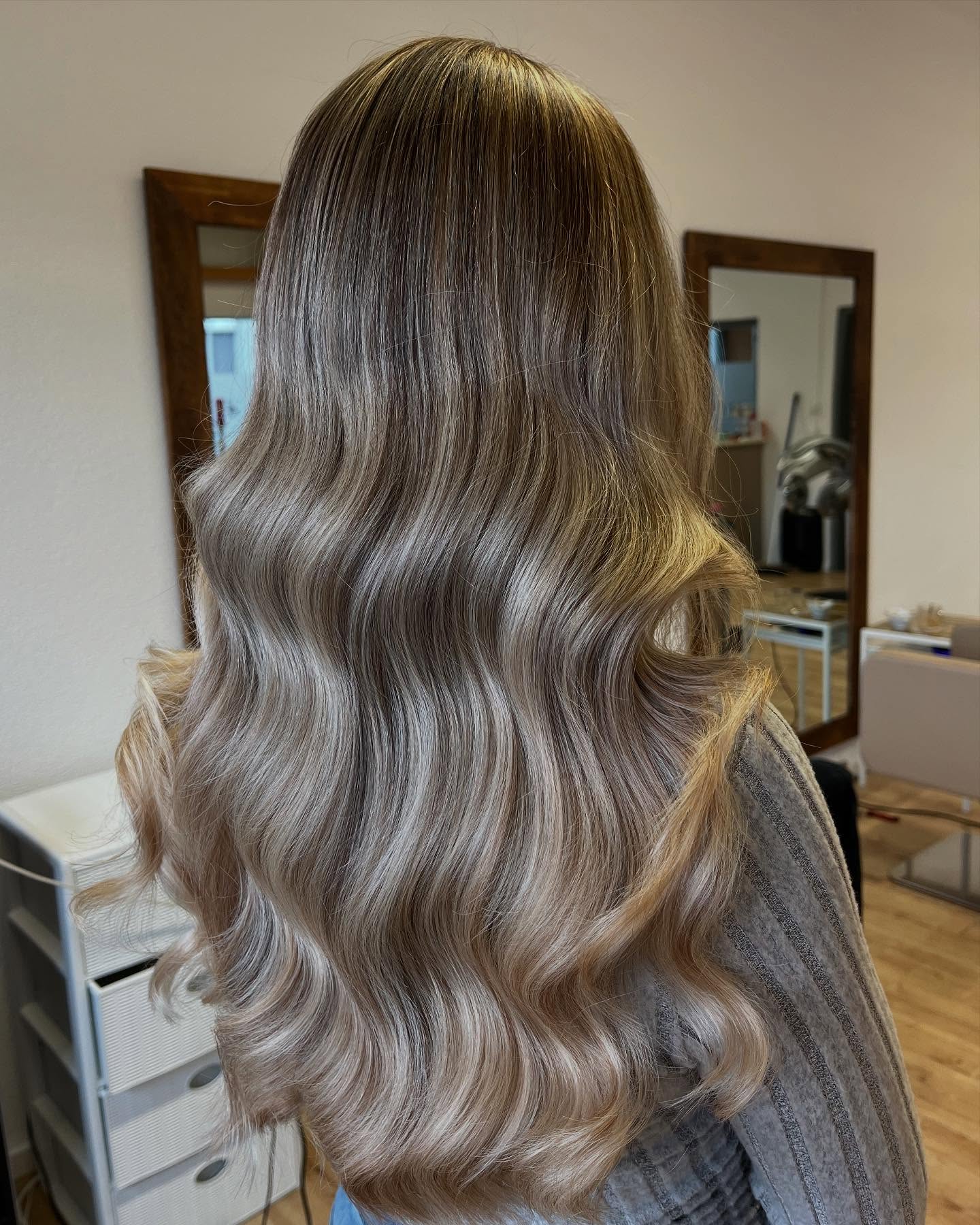 Vanilla balayage 😍🍦 @perfectstyle.hair #nofilter