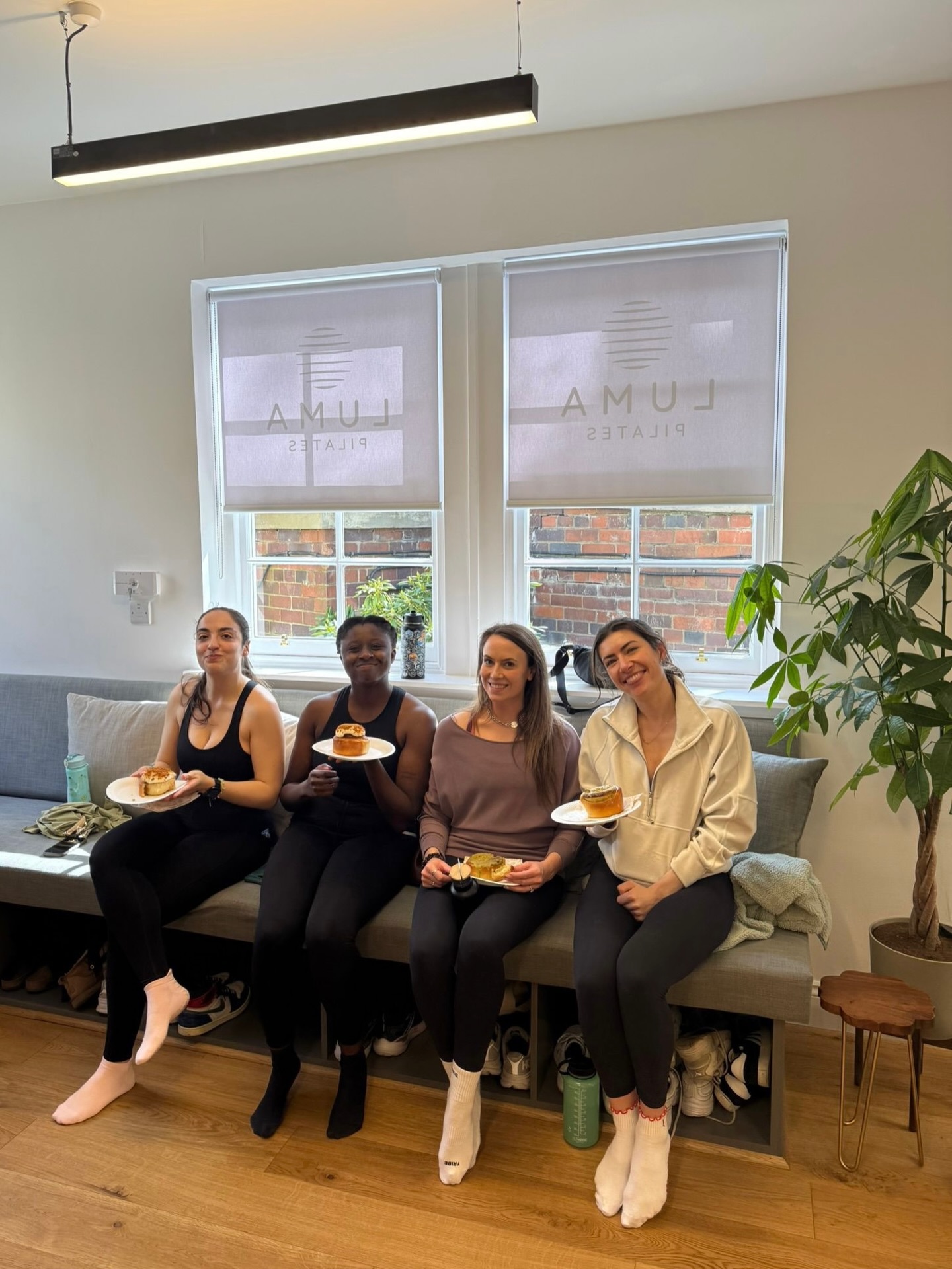 Sunday Pilates at the gorgeous @lumapilatesltd 🩷
Yesterday’s barre and reformer class with Luma was the perfect way to spend the afternoon 🥰
Thank you so much to @ohdeer.uk for the post-class goodies 😋 (gifted) - (and GG members, don’t forget, you get 10% off at oh deer!)