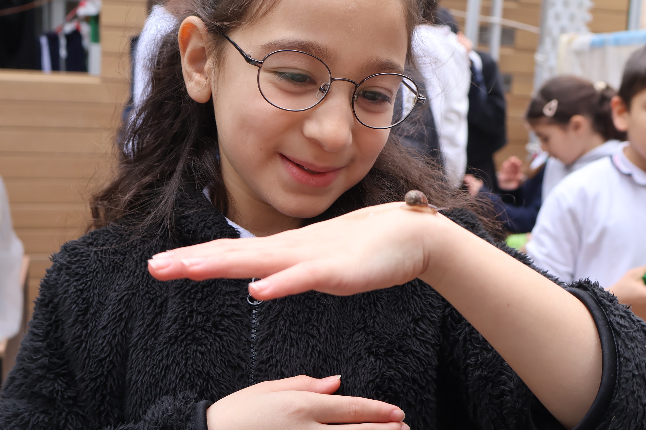 🏫 EcosySTEM Eğitim Merkezi, Nihat Işık İlkokulu’nun 3. sınıf öğrencilerini misafir etti.
“Toprak” ve “Biyoçeşitlilik” modülleriyle doğa ve bilim hakkında eğlendikleri bir keşfe çıktılar. 🌱🧪♻️
#EcosySTEM #IDEAUniversal #ÇevreEğitimi #STEM #Sürdürülebilirlik #Kadıköy #ÇocuklarİçinBilim #EğitimMerkezi #AvrupaBirliğiBaşkanlığı #blackseabasin #rasimpasamuhtarligi #kadikoybelediyesi #interregnext #interregnextbsb #avrupabirliğibaşkanlığı #avrupabirliğiprojesi #ecosystemhub #stemeducation #robotik #kadıköyçevrefestivali #kadıköybelediyesi #geleceginekoliderleri #ekoliderler #blackseabasin #enviromentaleducation #çevrefarkındalığı #kadıköy #yeldeğirmenimahallesi #EcosySTEM #IDEAUniversal #Eğitim #STEM #Sürdürülebilirlik #ÇevreEğitimi #Innovation #ScienceEducation #Kadıköy #FutureGenerations #EUProjects