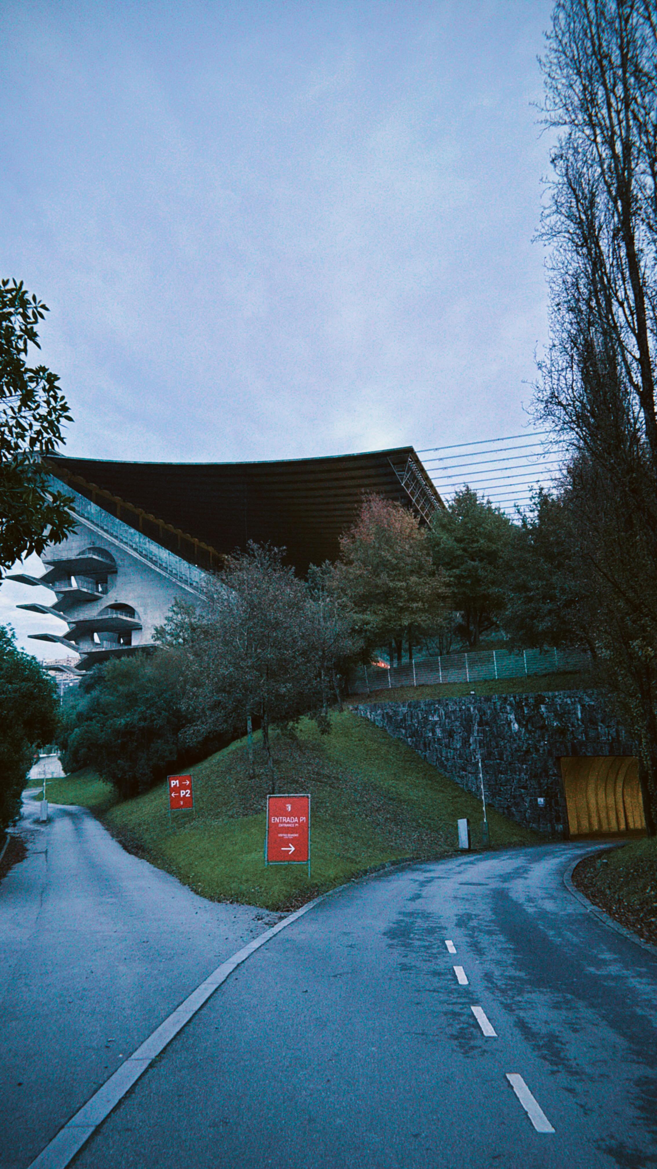 Um passeio pela Pedreira 🏟️
📍 Estádio Municipal de Braga – Parque Norte, 4715-213, Braga, Portugal
#Braga #SCBraga #futebol #pov #stadium