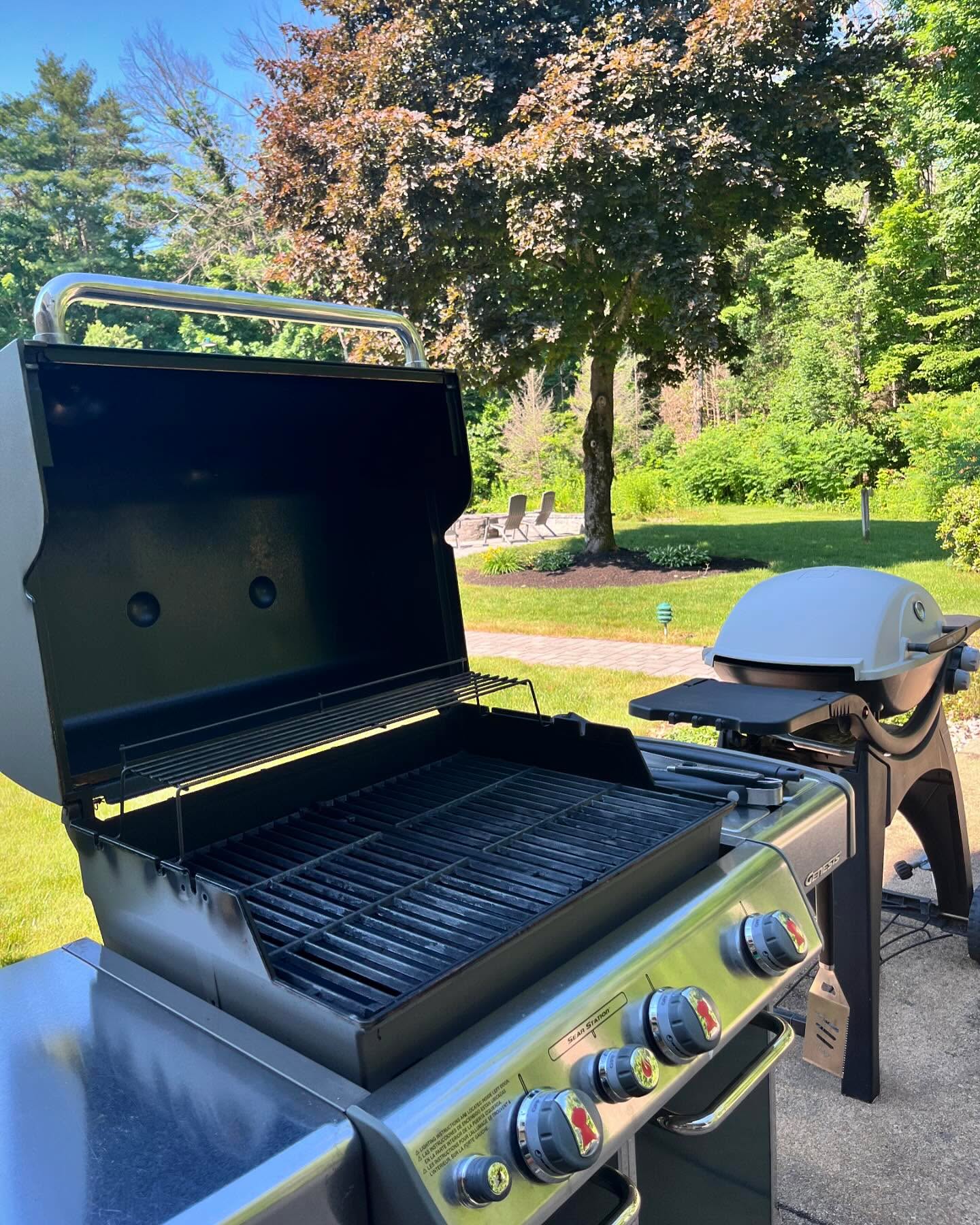 Stay with us and grill your ❤️ out! 🍔 We’ve got everything you need for the perfect BBQ!
#visitmwv
Book Us Today!
Call 📞 603-383-9680
Or
Go to ➡️ www.goldenappleinn.com