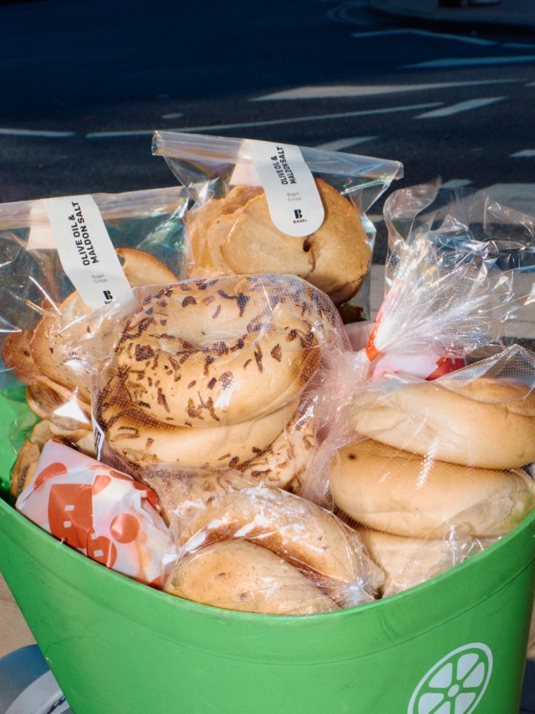 Will you be biking back today?🚴🚴
The tubes may be striking but the bakers are still baking.
Come see us this week to brighten up the commute - Because life’s better with a bagel in your basket.🥯
OR staying home? Let’s get your bagel on a bike, and delivered straight to your door. Order your favourite bagel, drinks and snacks, plus some exclusive new items, via. @deliveroo