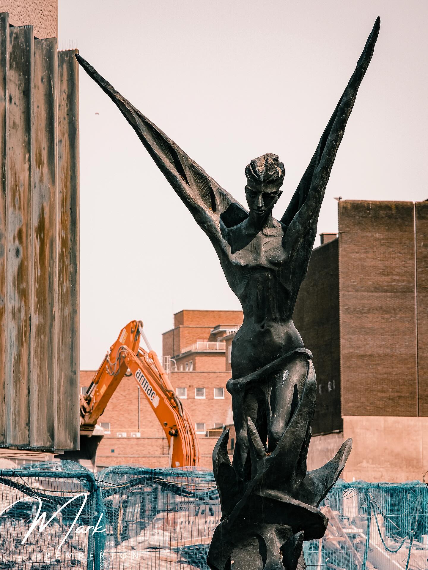 The Phoenix rises, George Wagstaffe’s wonderful statue amidst the ongoing demolition work behind it #visitcoventry #georgewagstaffephoenix #bbc_midlands #citycentresouthcoventry #bbccwr