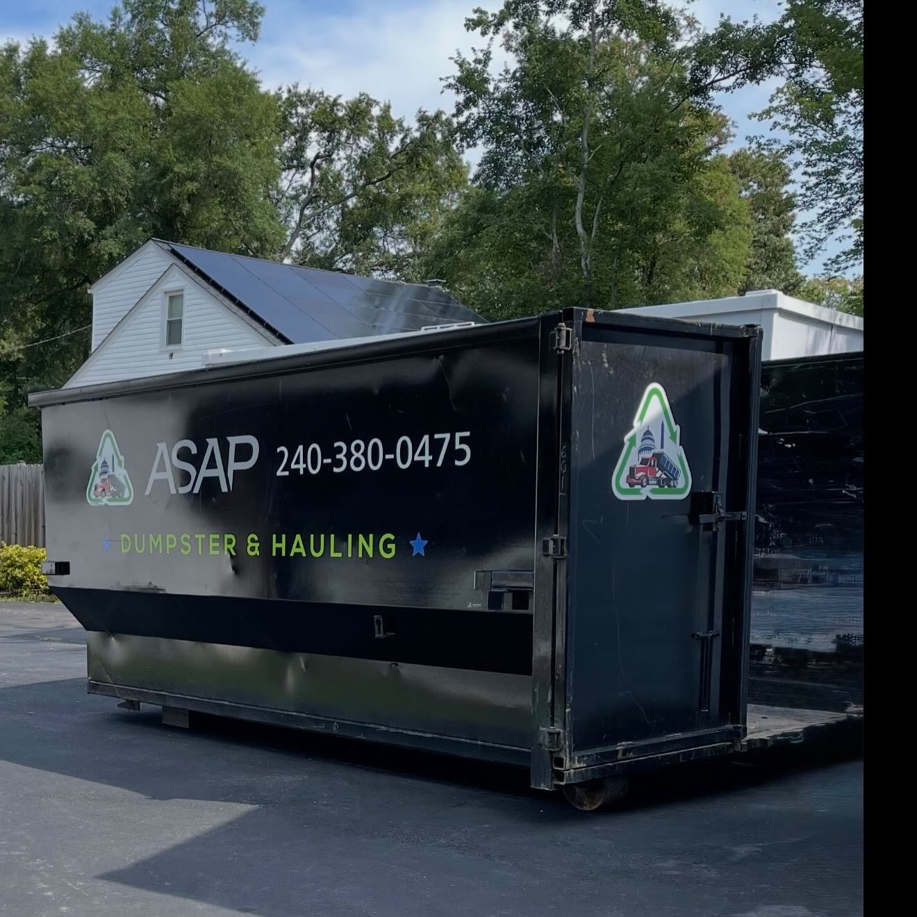 Residential cleanout in Accokeek, MD 📍
Swipe to see placement & driveway setup ➡️
Proper placement.
Driveway protected.
On-time delivery.
When you’re clearing out a property, the right size container keeps everything organized and moving efficiently.
15–40 Yard roll-offs available across DC, Maryland & Virginia.
Weekend projects? We’re ready. 💪🏽
📞 240-380-0475
🌐 www.ASAPDumpstersAndHauling.com
#AccokeekMD #PrinceGeorgesCounty #DumpsterRental #DMVContractors ResidentialCleanout MarylandBusiness