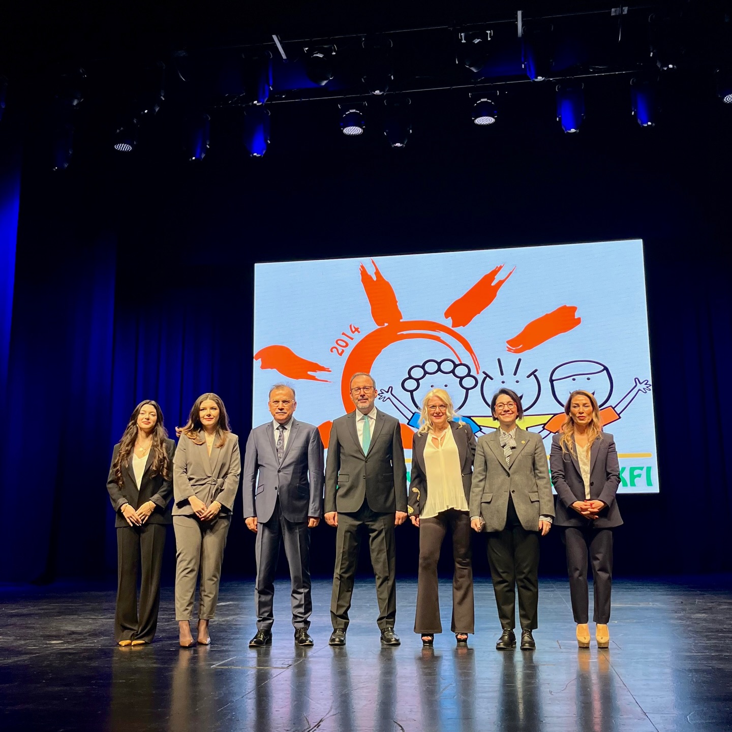 İstanbul Vali Yardımcımız Sayın Hasan Gözen ve TBMM İzmir Milletvekilimiz, Engelli Bireylerin Sorunlarının Araştırılması Komisyonu Başkanı Sayın Dr. Mehmet Kasapoğlu’nun zirvemize katılımı, disleksi alanındaki farkındalık çalışmalarımıza önemli bir değer katmıştır.
Toplumsal dönüşümün ortak bir bilinçle mümkün olduğuna inanıyor, kıymetli destekleri için teşekkür ediyoruz.
@kasapoglu
@hasangozen_mia