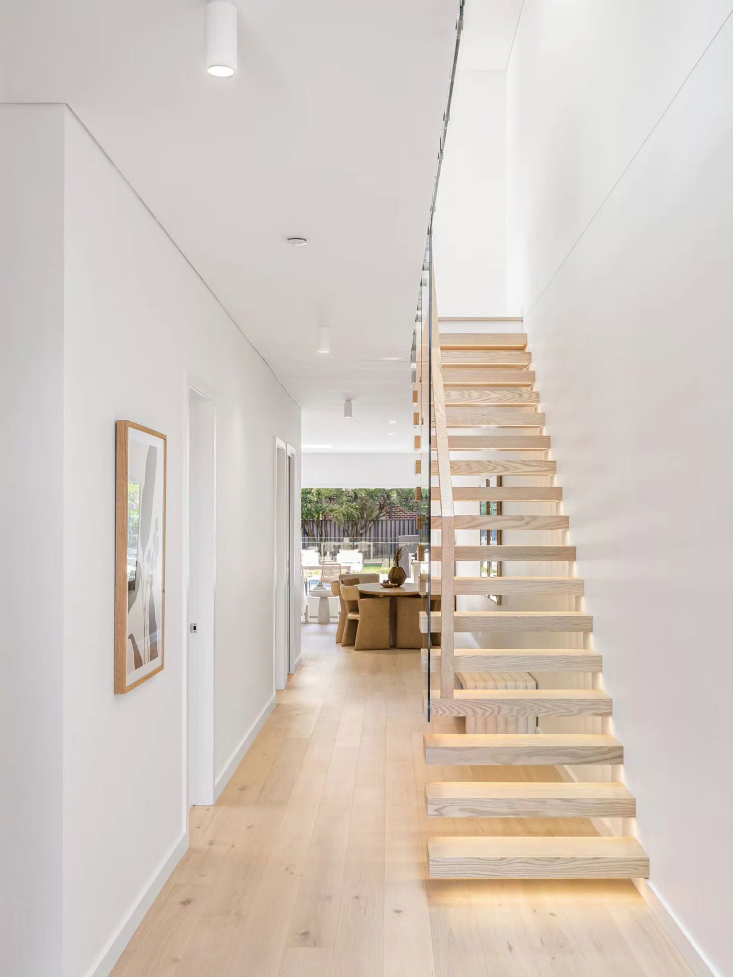 Understated luxury, resolved in every detail.
Tinge Oak flooring brings warmth and cohesion to this architecturally curated duplex - soft tones, refined grain, timeless presence.
▫️Colour = Tinge Oak
▫️Collection: 15mm | Engineered Oak
▫️Timber Grade: ABCD
▫️Install Method: Direct Glue Down
▫️Supplied & installed by Imperial Flooring Australia®️.
📸 Photography @ryanmorgan_creative
Now listed with @mcneicex
📍24A Redman Ave, Thirroul NSW
www.imperialflooringaustralia.com.au
IMPERIAL FLOORING AUSTRALIA®️
1 Kennedy Ave, Yallah NSW 2530
DISTRIBUTION CENTRE: SYD - WOL - MEL