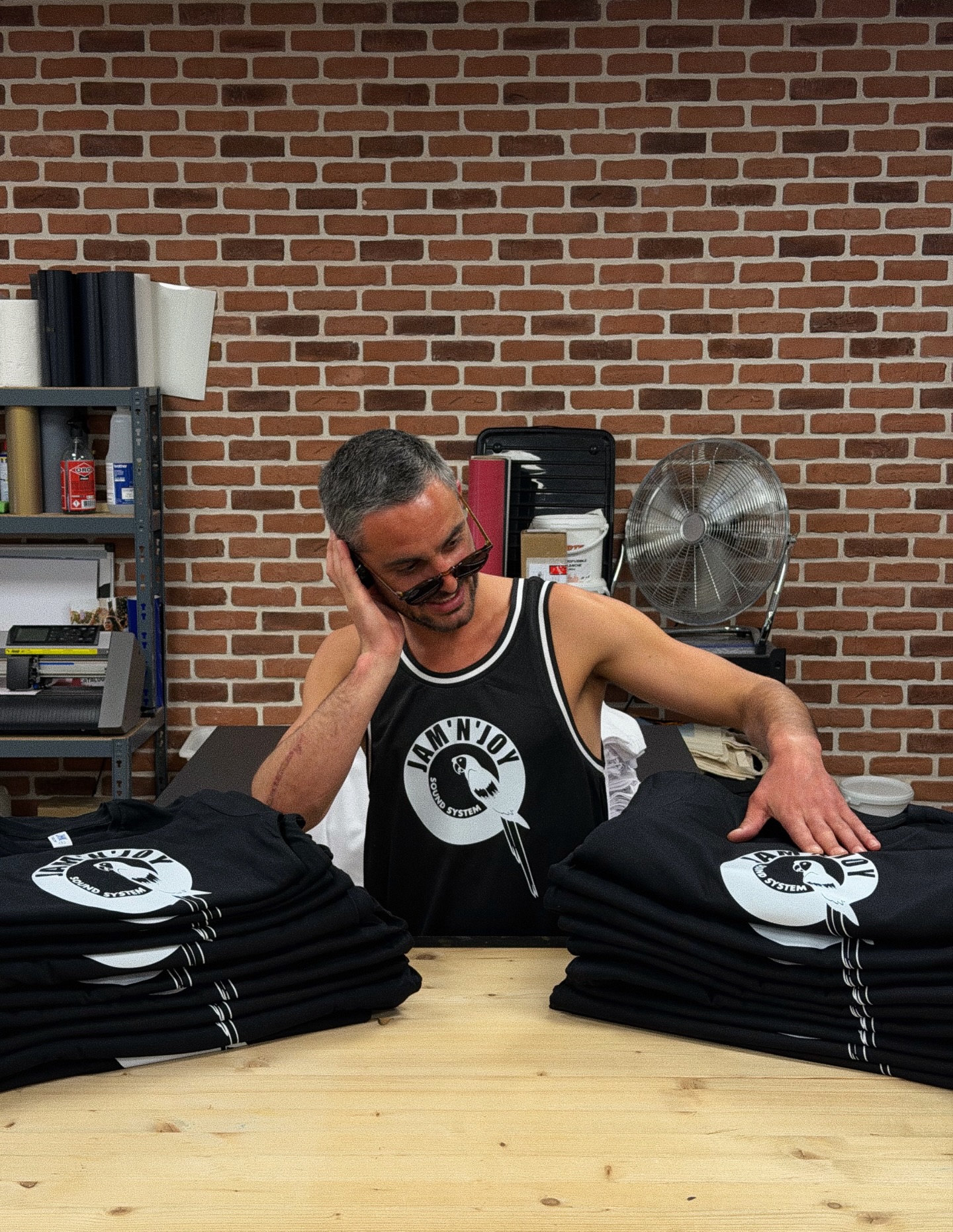 👕 Les t-shirts Jam’n’joy sont dispo !
Big up @chelmi_jamnjoy et @jam.n.joy.sound pour les bonnes vibes !
💚💛❤️