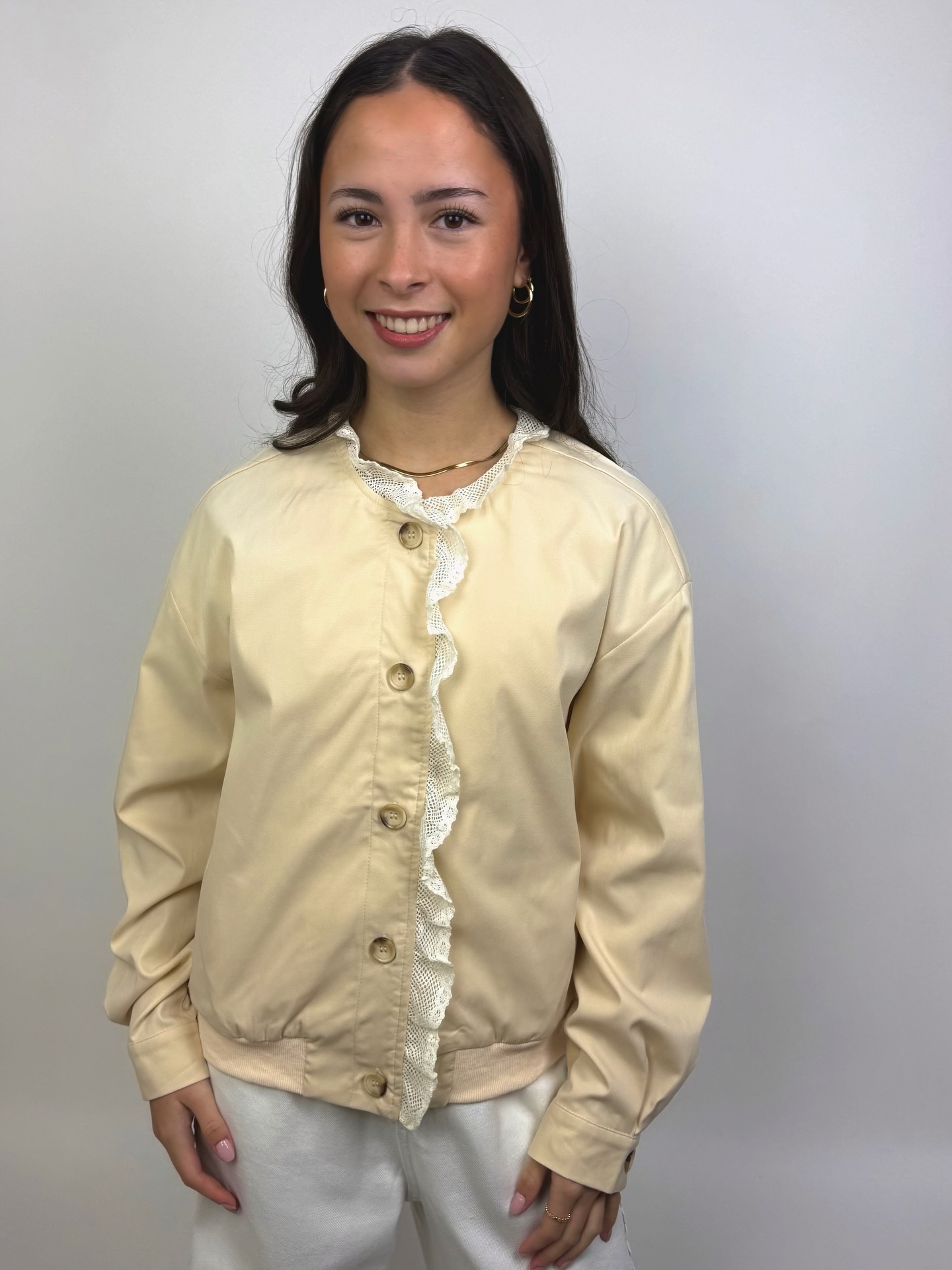 The perfect in-between jacket for spring 🌸🤍