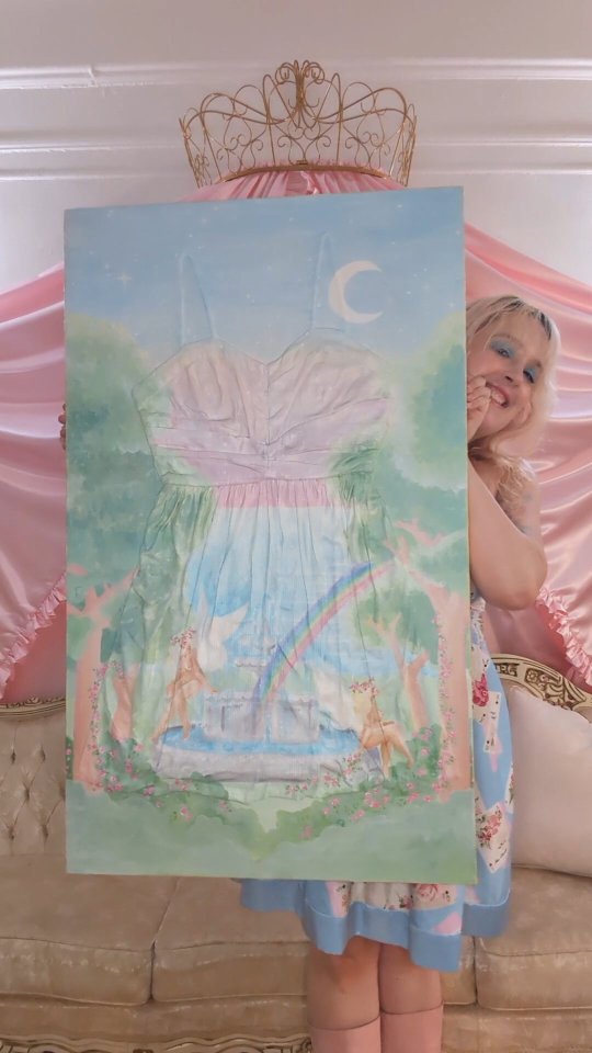 I'm so excited that my piece "Fountain" will be part of the @eracontemporary show "She in the Tower," on display at @7house.ny next month!
This was one of 4 paintings I made in 2018, inspired by my work as an artist in both the apparel industry and the fine art world. By incorporating clothing into my canvases, my goal was to create a visual representation of "women's work" that stretches beyond the low value we assign to apparel & its craftspeople.
The opening is May 7, and of course I'll be working in California that week 🥲 but I hope you'll check it out regardless 🩷