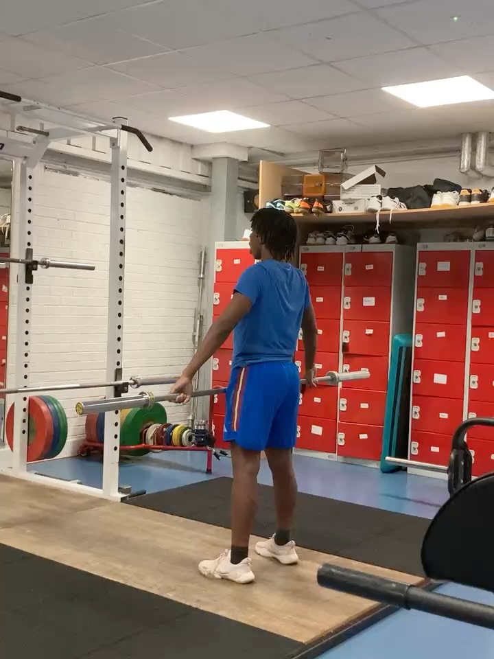 🏋️♀️ Weightlifting for children?
✅ When done well, it’s a fantastic skill to learn and offers so many benefits!