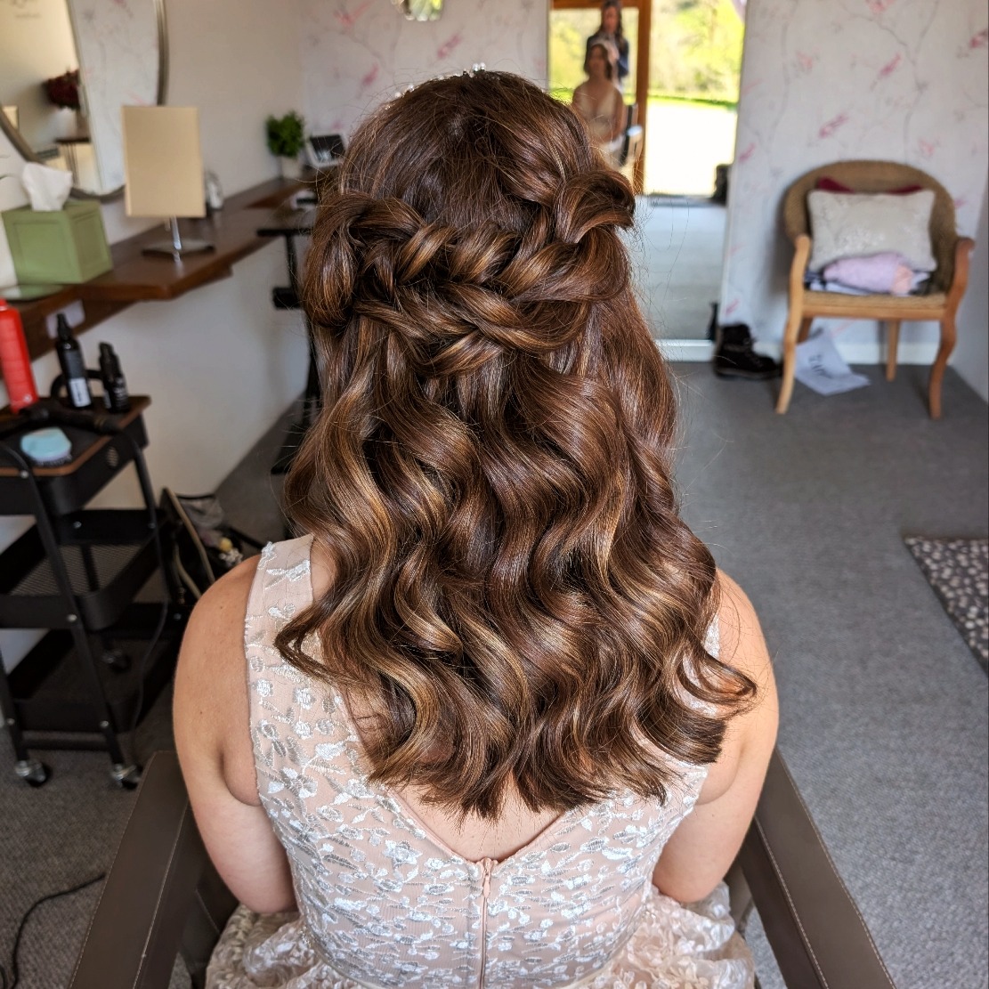 Kerrie
What a joy it was to meet Kerrie and help her get ready on a beautiful Spring day this month.
The hairstyle request for a half up half down with soft waves and a boho twisted detail added, I loved the combo! Kerrie's hair was gorgeous to work with but creating relaxed waves like this actually takes time, more time than you think. We placed the veil under the hair twists so you could still see the hair. A pretty tiara hairband and soft waves around the face to finish it off.
Swipe to see all the angles and a sneak of Kerrie's makeup look. Soft, radiant, enhanced and a look that felt true to herself. She looked lovely.
I also had the absolute honour of being one of their witnesses, to be asked to stay when Kerrie hadn't met me in person and not only trust me to create her hair and makeup but to have me there too was amazing. She had seen the video of me doing this for Sian, and loved the idea of having me there as a support. Their ceremony by the summer house at Millbrook was stunning, the light was coming through the trees and their love for each other was undeniable. It was like Kerrie was an old friend and it made me emotional listening to their love story. It was great to see the talented @becca_roundhill_photography at work too playing with the angles and light, can't wait to see the pics.
message from Kerrie
Hi Hannah
Thank you so much!
I can't believe where the time has gone!
We had a brilliant time at Millbrook & are so pleased we decided to get married there.
Thank you for everything you did, it really helped me to feel confident & relaxed to enjoy the day. Thank you again.
Kerrie x
What a wedding and what a sweet bride, memories I will cherish forever.
#millbrook #millbrookweddings #bridalhair #weddinghair #hmua #bridalmakeup #naturalbridalmakeup
