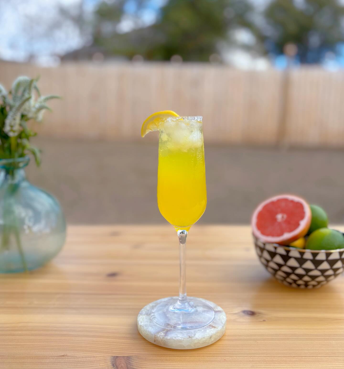 Sip Into Spring: 𝒮𝒾𝒸𝒾𝓁𝒾𝒶𝓃 𝐹𝓁𝒾𝓃𝑔 ✨
Named after one of our founders who happens to be part Sicilian!
A fresh, sunshine-filled Limoncello with Vodka, Elderflower Liquor, Prosecco and Fresh Lemon Juice.
And yes, we can batch it for your next event 😉
#springcocktail #lemonchello #atx #mobilebar #mobilebartender