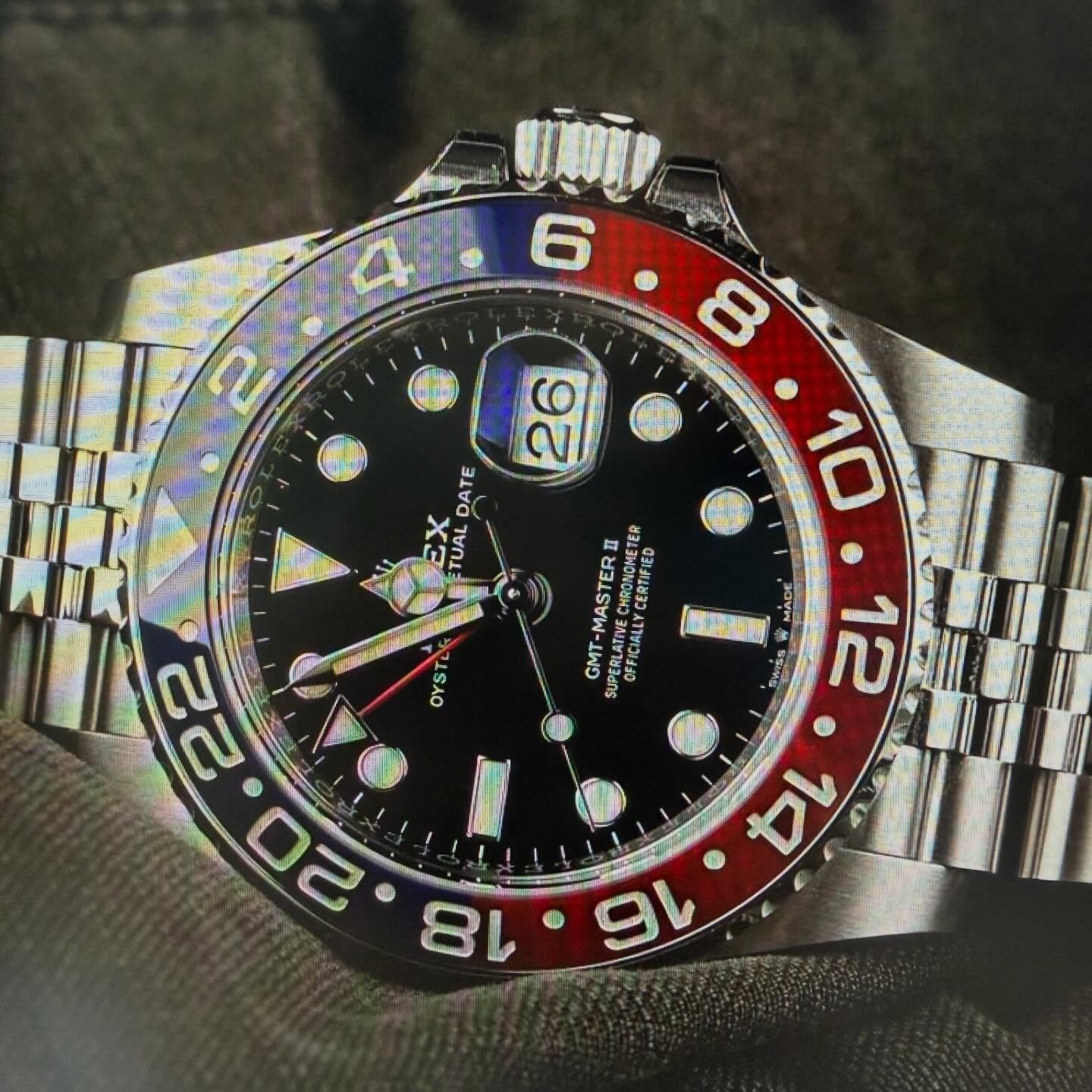 “ The Pepsi is gone 🔴🔵 The Coke never showed up”
No red bezels for Rolex. Let’s see what happens to the secondhand values. Will this GMT become the Pepsi strapline? “ Thirsty for more “
#126710BLRO #126719blro #watchesandwonders2026 #rolex #pepsi