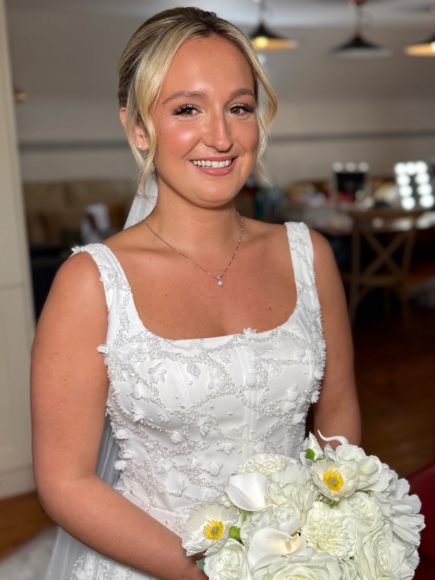 EMMA👰🏼♀️🤍
A timeless, elegant glam for my beautiful bride to be Emma✨ What a truly lovely morning we had getting glam and what a lovely group of girls I had the pleasure of meeting!!
I am still just SO in love with Emmas dress and bridal look🤍 Hit save for your bridal inspo 💍
Hair by the lovely @hairbygeorg - and we have many weddings together this year so excited! ✨