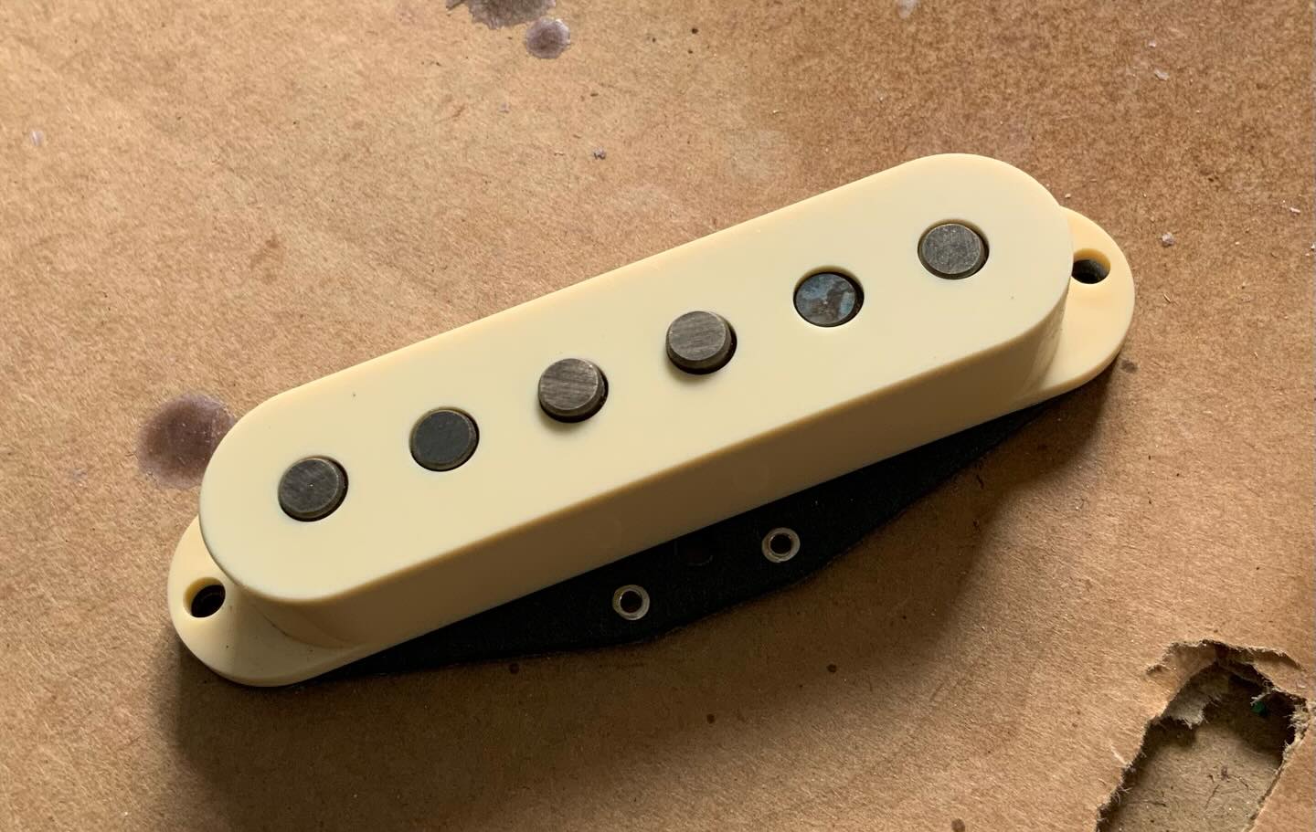 Prototyping NEW pickups…………..
