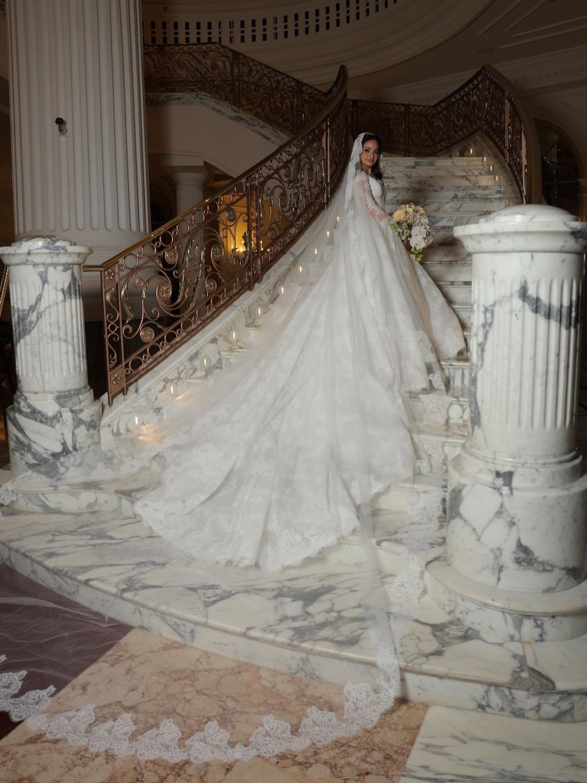 For her most unforgettable day, Nour chose an iconic dress by @gracetaylorbridal ✨
Where modern sophistication meets bridal perfection.
#DubaiBrides
#DubaiWedding
#LuxuryBride
#BridalCouture
#SayYesInDubai
