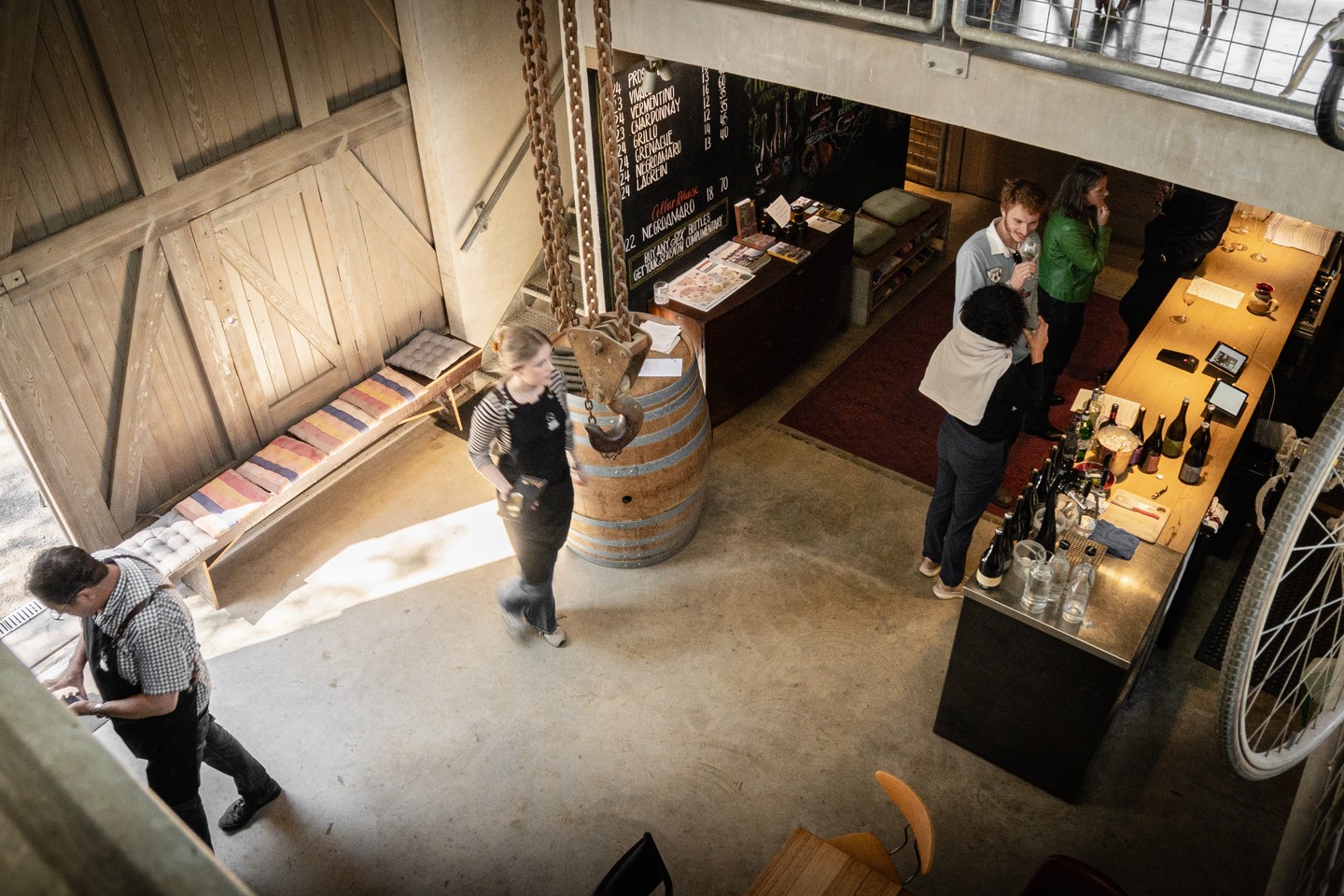 No bookings needed for tastings - just walk in, touch base with the Mount Towrong team, and explore the wine menu from top to bottom if you wish!
We're open Saturdays and Sundays for tastings, lunch and wine sales.
🍷 If you're planning to join us for lunch or dinner, we recommend booking ahead via our website.
#mountowrongvineyard #mounttowrong #macedonranges #macedonrangesnaturallycool #mounttmacedon