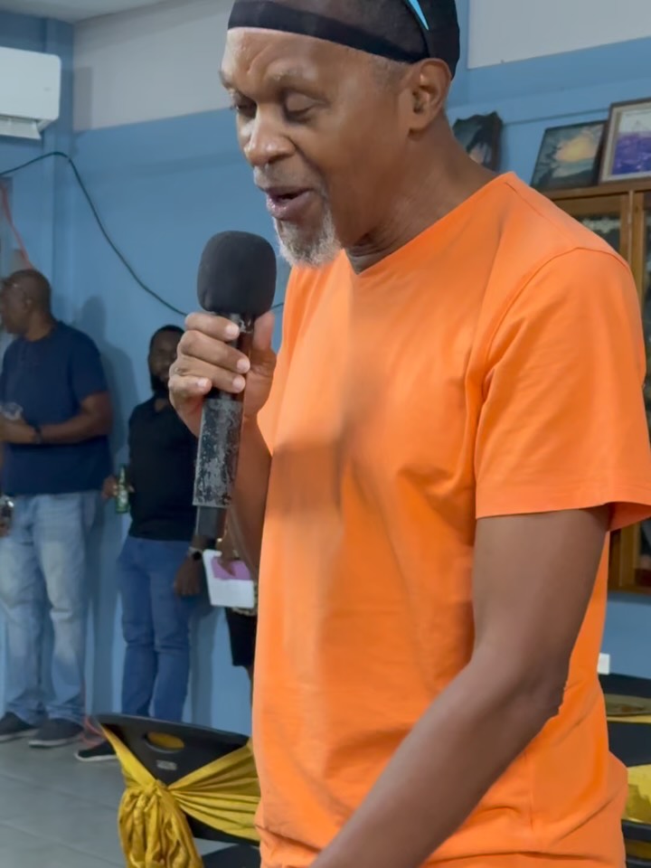 The BWU Karaoke Competition – Preliminary 2 turned up the competition 🎤
From standout performances to familiar faces, even the defending champion returned to defend his crown… and secured a spot in the finals 👀
Here’s a quick look at some of the contestants who took the stage.
Swipe to see the finalists.
#barbadosworkersunion #marchingto85