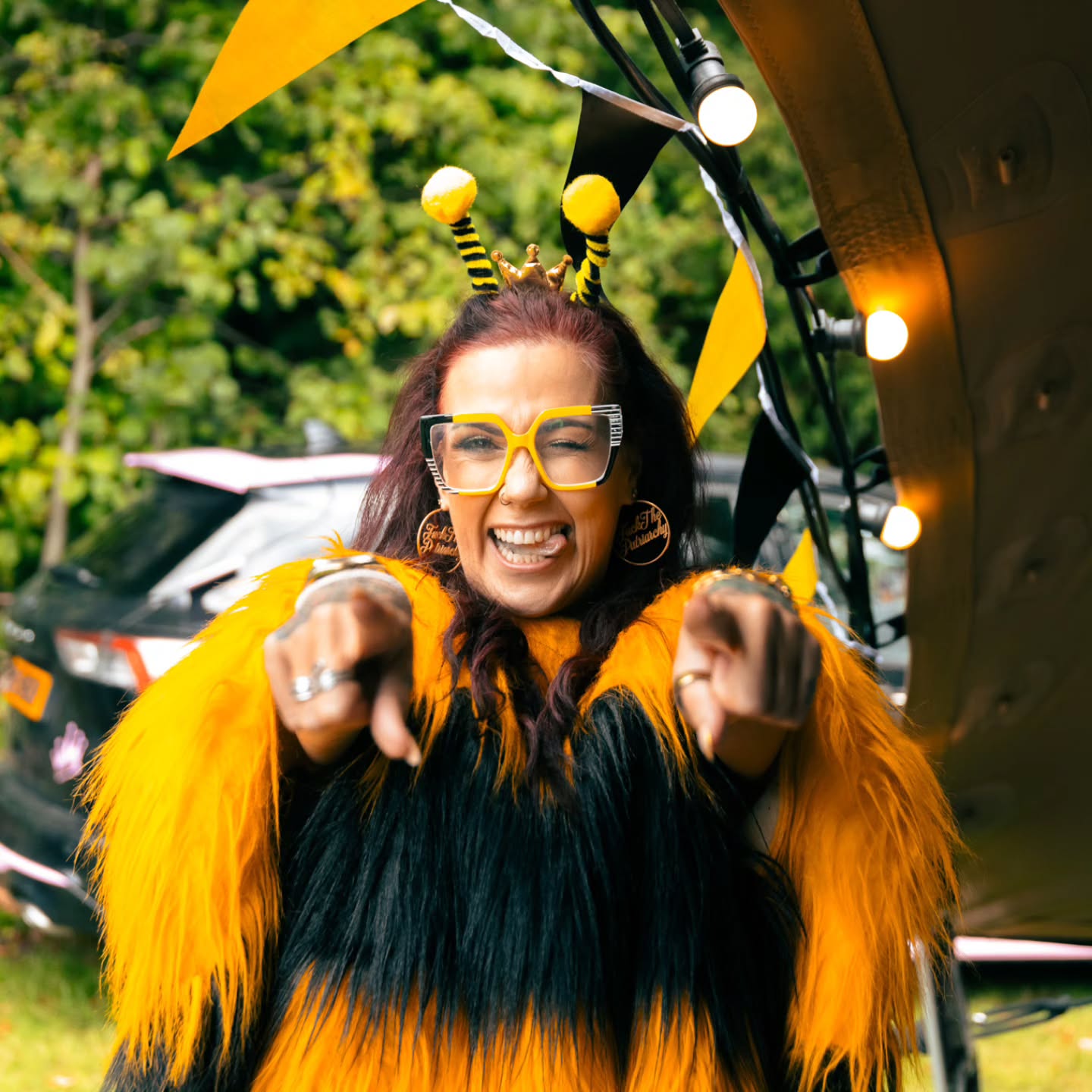 Let me tell you the thing nobody else is going to tell you about the trust recession, because they're making it unnecessarily.
Yes, it's real. Yes, your audience is more discerning with their money than they were 18 months ago.
Yes, they're side-eyeing every founder in their feed including, occasionally, you.
We all know. Everyone's banging on about it.
I've read a hundred posts about the trust
recession this month and almost none of them told me what to do about it.
Here's what nobody's saying: the way out is the thing that's been in your mouth the whole time.
Your voice.
Not your marketing voice.
Not your brand voice.
The
voice you use when you're ranting in the car.
The voice you use when you're telling your bestfriend about a client you've breakthrough with.
The voice that sounds like a human being having an opinion about something you care about.
In a market drowning in AI-written copy-paste everything, the founders who are still winning are the ones whose audiences feel like they know them.
That's not an accident.
That's a commercial strategy, and almost nobody is teaching it as one.
I am.
Free.
For three days.
Starting 21st April A WEEK TODAY!!
BEE Heard Bootcamp: Spring Edition. Make your voice pay.
Link in bio.
Come be a part of actually building the answer to the problem.
šāļø