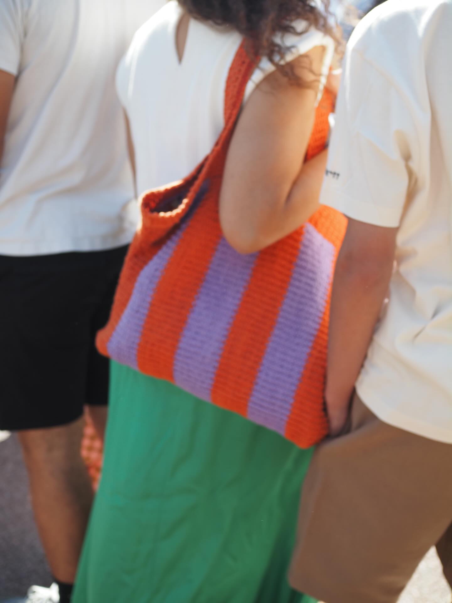 Si comme moi vous aimez les sacs et paniers aux beaux jours, j’ai une sélection de modèles de sacs tricotés disponibles sur l’eshop.
🎒👝🛍️ Bilbao, Longboard et Félicita.
Il sont tous proposés dans plusieurs tailles/format.
Sac sceau, tote bag, cabas, pochette…
🌷 Retrouvez toutes les Fiche tricot en français et en anglais sur Ravelry et www.AtelierEmilie.com
Fils . @la_droguerie @natissea.chanvre
__________________________________
#atelieremiliedesigns
Tricot Knit knitting tricot sac lin