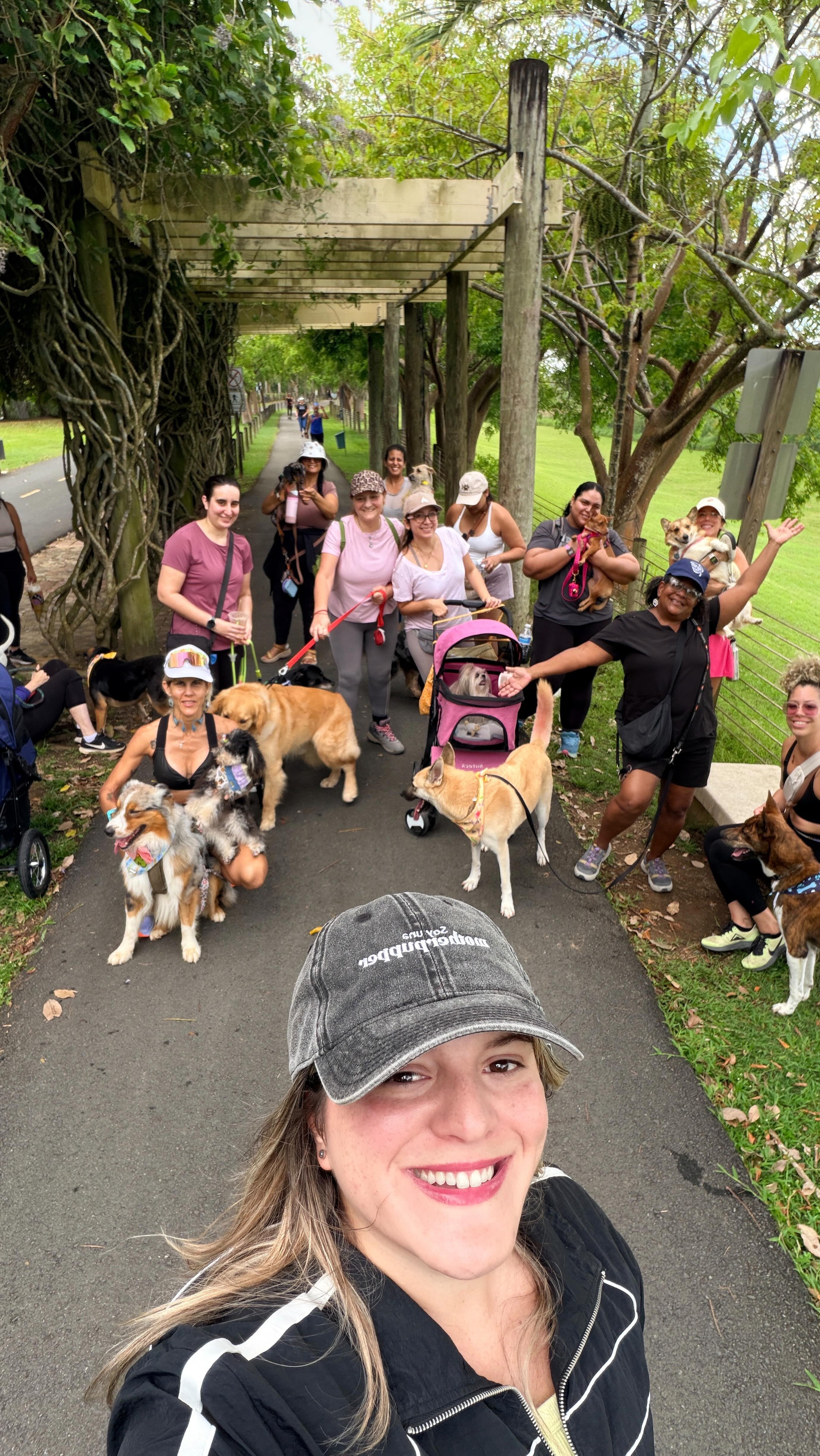 Nada me alegra más que ver cómo este club sigue creciendo… 🐾 Cada walk llegan nuevas dog moms, pero también están nuestras “usuals”… y poco a poco, sin darnos cuenta, estamos creando algo bien especial.
Un espacio donde puedes ser tú, hablar de tus perros sin filtro y conectar con otras que te entienden 🤝
“Came for the walks and the community… stayed for the puppers.” 🐶✨
Si quieres ser parte de los próximos dog mom walks, deja un 🧡 en los comentarios y te enviamos los detalles para el próximo mes.
Nos vemos en el próximo walk en mayo! 💫
#dogmomsofpr #puertorico #dogmomclub #dogmomwalks #dogsofpuertorico