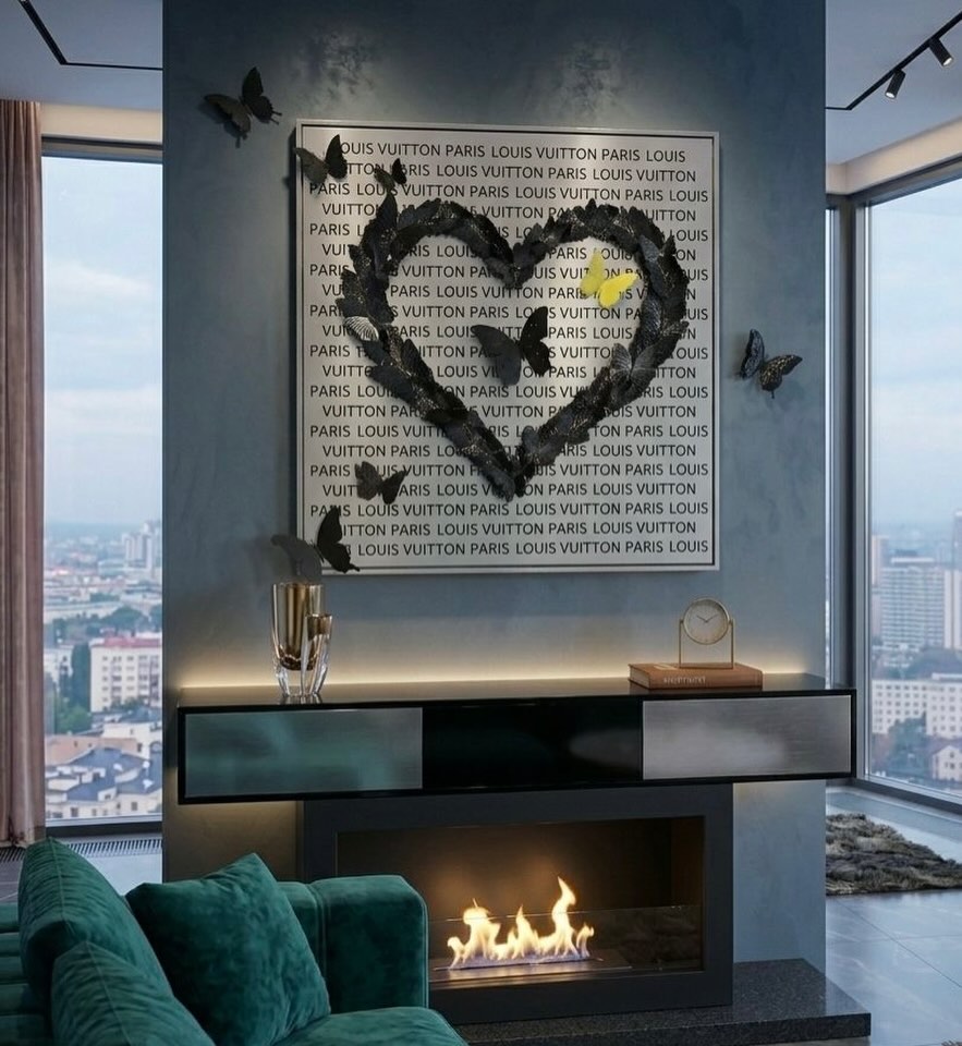 „Art should speak to you.“
Dieses Werk ist mehr als nur ein Kunstwerk. Es verbindet meine lieblings Marke mit meinem lieblings Tier. Die Schmetterlinge formen ein Herz, doch sie lassen sich nicht einsperren – sie erobern den Raum.
Der goldene Schmetterling ist mein persönliches Highlight – ein Symbol für Individualität in einer Welt voller Kopien.
Manchmal muss man aus dem Rahmen fallen, um wirklich gesehen zu werden. 🦋✨
Markiere jemanden, der dieses Piece in seinem Wohnzimmer braucht! ⬇️
#ArtLovers #luxuryvibes #fyp #fypagee❤️❤️ #popart