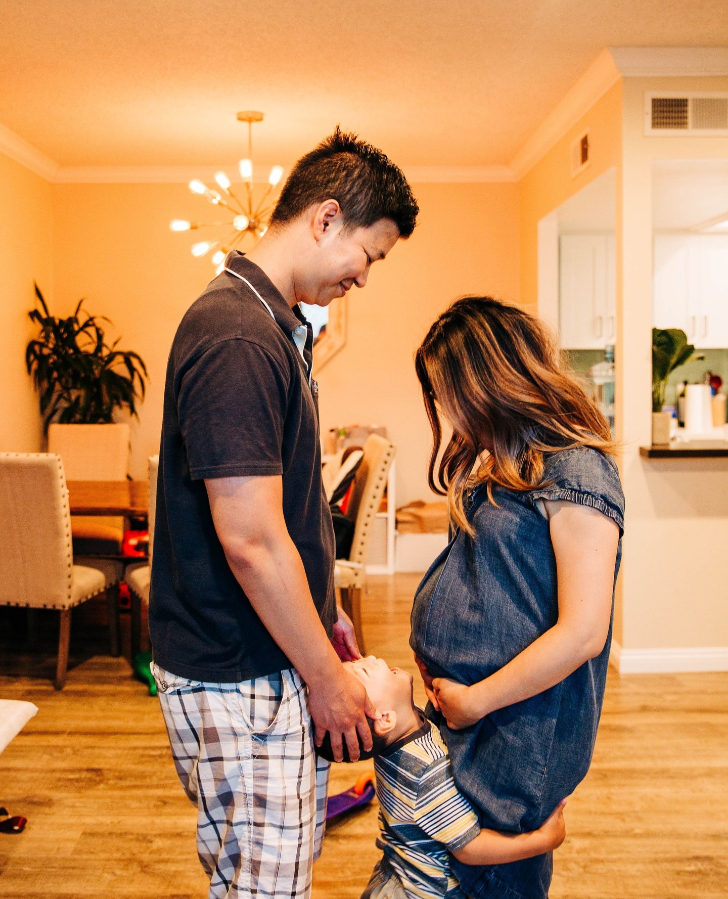 'Eventually.'
That's the word that keeps coming up when I talk to families about booking photos.
Eventually, the kids will be a bit older. Eventually, life will slow down a bit. Eventually, when things settle.
But eventually has a funny habit of just becoming another year.
Another year of the kids looking slightly different from how you remember. Another year of your family being exactly worth documenting, and the walls staying bare.
I'm not here to make you feel guilty about it. I've done the same thing with things I kept meaning to get to.
I'm just saying, if it keeps coming up as 'eventually,' maybe this is the year it becomes 'actually.'
The giveaway is a pretty low-pressure place to start. Join the waiting list. Details in bio.
