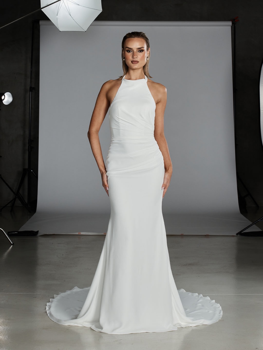 3 dresses.
3 completely different vibes… all down to the neckline 🤍
✨ High Neck
Sleek, modern and effortlessly chic. This neckline is all about clean lines and confidence-perfect for the bride who loves a minimalist, fashion-forward look.
✨ Off-the-Shoulder (with sleeves)
Soft, romantic and a little bit sexy. Draped sleeves and a gentle neckline frame the shoulders beautifully-timeless with a touch of drama.
✨ Plunge Sweetheart
Bold, feminine and made to wow. The deep neckline and delicate detailing create that real “bridal moment”-perfect for brides who want to feel unforgettable.
So… which one are you choosing? 👀👇
#bridalnecklines #sayyestothedress #modernbride #bridalstyle #teamobridal