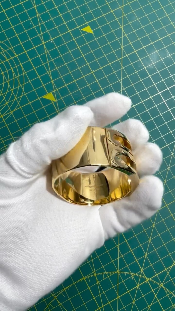 This bracelet was looking a bit worse for wear 🫢 #gold #instamood #trendingnow #jewelry #goldenedge