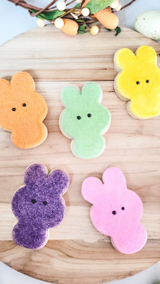 So many cute cookies went out over Easter. I love the bright Spring colors as we head out of winter with a deep breath.
.
.
.
#cookies
#localbaker
#springcolors
#peeps
#cookingvideo