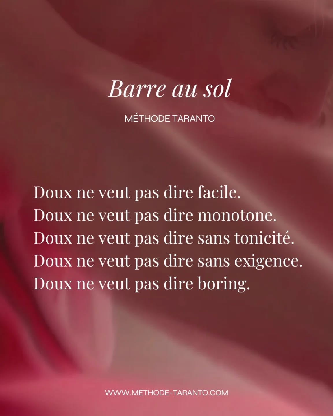Doux est un état d'esprit, une manière d'aborder le corps, une intention que l'on se pose à soi-même.
C’est aussi une écoute.
Un respect de ses limites, de ses besoins, de ses sensations.
Le doux demande de la précision.
De la présence, de la patience, de la conscience.
De la tonicité fine, profonde, constante.
C’est un travail en contrôle, en lenteur, où chaque détail compte.
Où rien n’est laissé au hasard, même quand tout paraît fluide, surtout quand ça parait fluide.
Ce n’est pas spectaculaire mais c’est exigeant.
Ce n’est pas brutal mais ça engage intelligemment et profondément.
Le doux, ce n’est pas moins.
C’est autrement.
🗓 3 rdv hebdomadaires :
Lundi 12h30 I Mardi 12h30 I Jeudi 11h
📍Studio Méthode Taranto & co
187 rue du Temple Paris 3
🔗 Inscription sur www.methode-taranto.com
.
.
.
#barreausol #training #bienetre #routine #paris