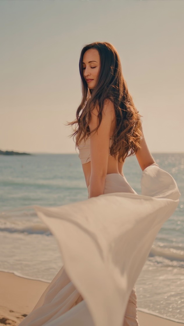 Voici 3 mouvements de mobilité pour activer tes muscles profonds. Le 3ème challenge vraiment ton corps, teste-le en séries de 15🔥 et tu verras 🙃…
Belle pratique et exploration de ton corps.
Avec bienveillance,�Charlène.
•
•
•
#mouvement
#mobilité
#yoga
#consciencedesoi
#bienêtre