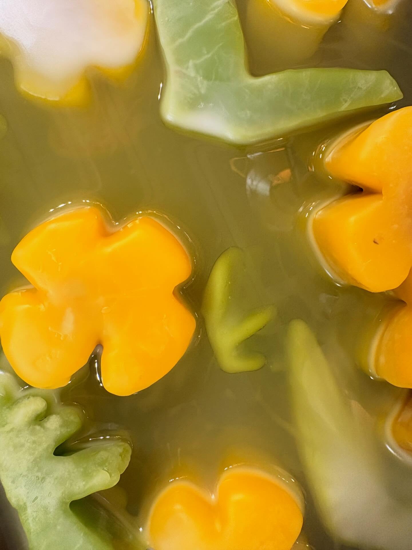 đ â¨đđź
Quây a-t-il dans la boĂŽte ?
Selene t la meilleure cire de paraffine de qualitĂŠ alimentaire, pour vos doozies prĂŠfĂŠrĂŠs
-
Whatâs in the box?
Only the finest, food-grade paraffin wax for your favourite doozies
â˘
â˘
â˘
#candlelovers#doozycandle#chelseaqc#candlemaker#wax