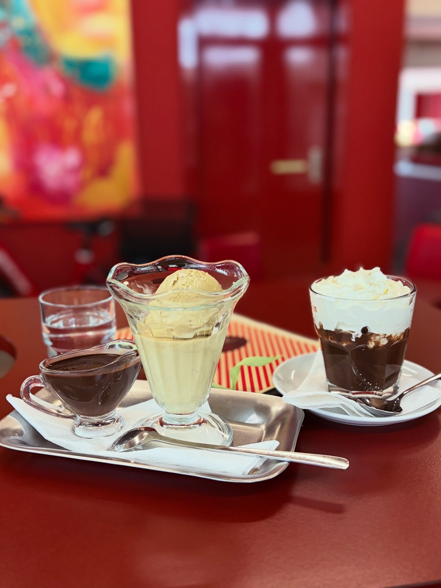 We know where to get the best hot chocolate ☕️🍫in Brno – and with our promo code, you even get a 10% discount!
#freecitytour #freewalkingtour #brno #chocolate #hotchocolate