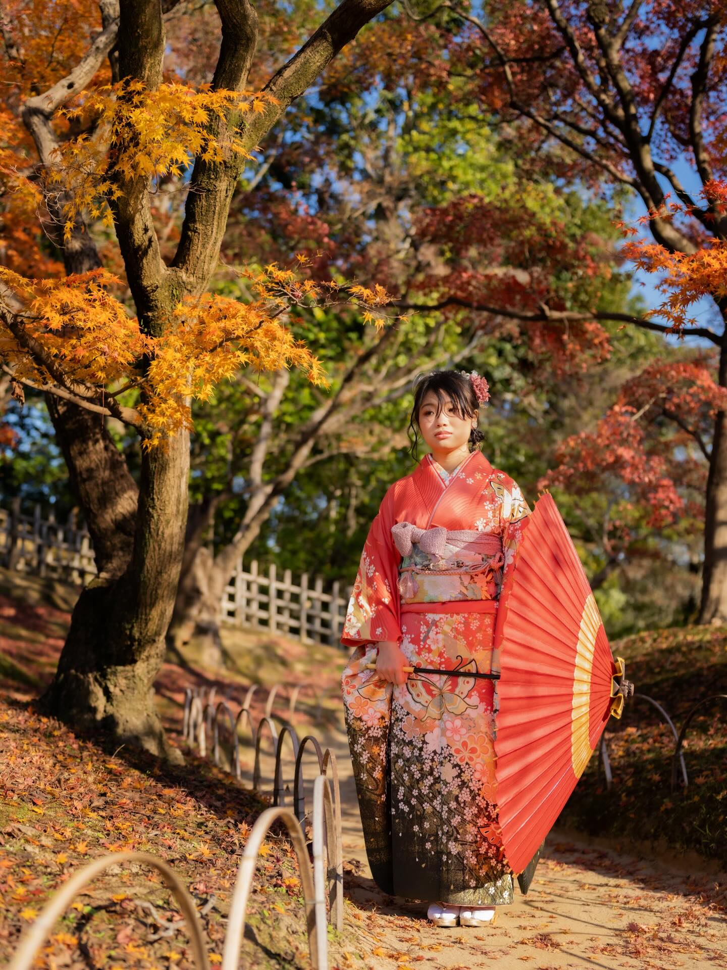 紅葉の前撮りは期間が長いので割と予定組みやすいですが、春の桜とかは1週間とか言われてますが、今年は早咲きで雨も割と降ったので厳しいかもですが、うまく桜の開花期間は長かった感じ。
#前撮り岡山 #岡山前撮り #岡山二十歳の祝い #岡山成人式前撮り #ママ振袖