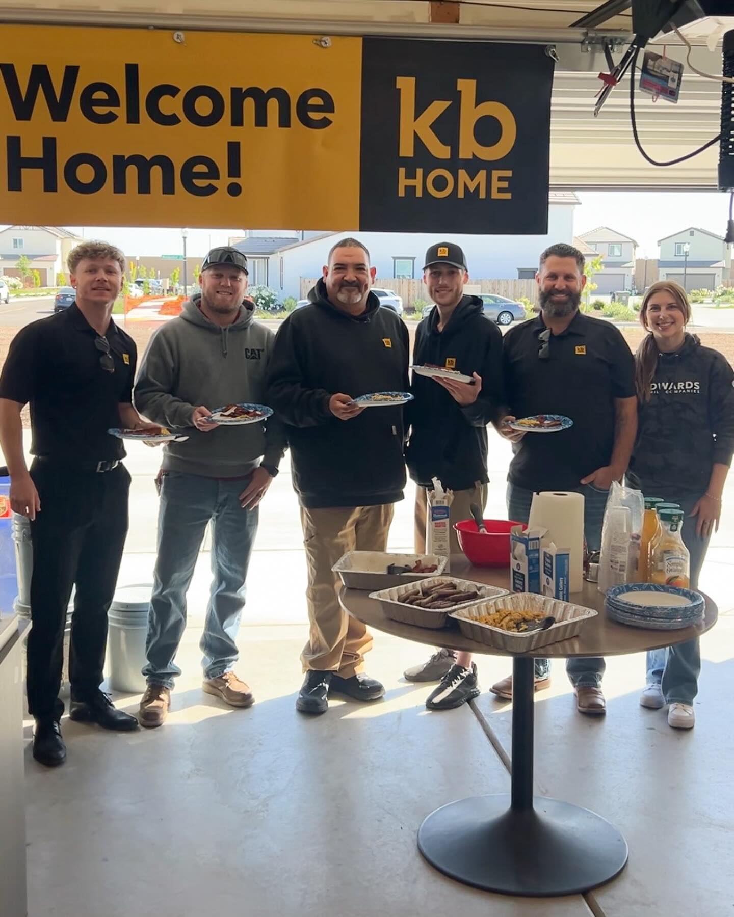 Appreciation breakfast for our friends at Riva and Edgewater with @KBHomes this morning! 🍳 We’re always grateful for the opportunity to work with your team. 🤝🏻
We love seeing communities like Delta Shores come to life and are proud to support builders with erosion control and other essential site services. 🌱