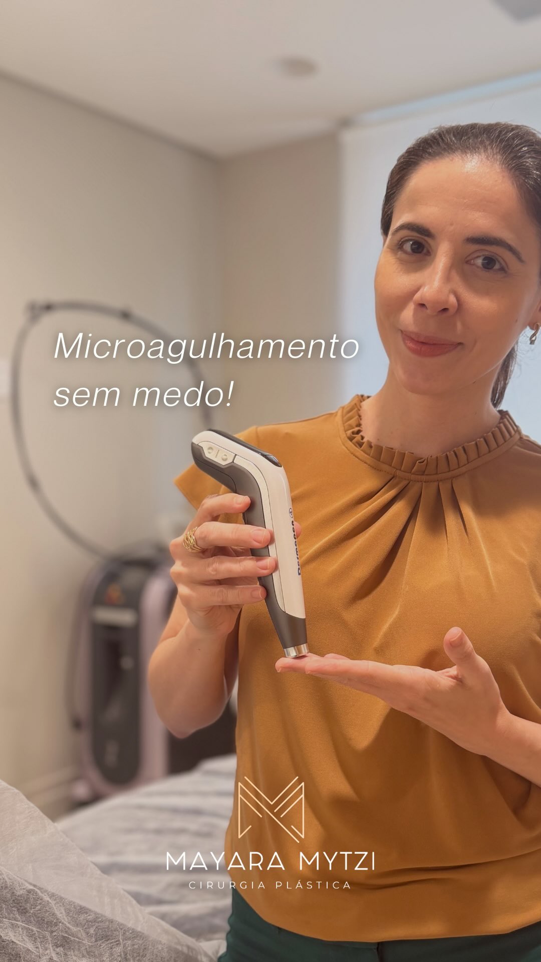 Se você ainda lembra do rolinho e do sangramento e fica com medo do microagulhamento, calma. Hoje, a tecnologia evoluiu, e trouxe outra perspectiva.
Aqui na clínica, utilizo um aparelho moderno, mais preciso e confortável, que transforma completamente a experiência e os resultados.
No vídeo, te mostro como funciona essa nova forma de fazer microagulhamento. :)
Gostou? Conte aqui nos comentários!
Dra. Mayara Mytzi
CRM SP 136.044 • Médica
Cirurgiã Plástica • RQE 66881
#dramayaramytzi
#cirurgiaplastica