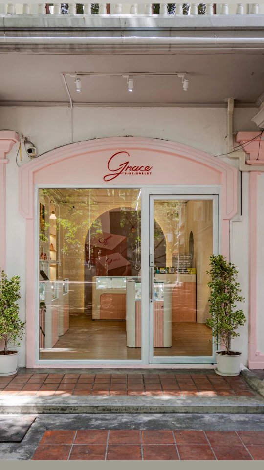 แป้นแบน vs. แป้นหมุน เลือกแบบไหนดีน้าถึงจะเหมาะกับเรา!!!!
แป้นแบนก้านหนา 1.0 มิลสามารถใส่ที่รูเจาะแบบจิวหูได้เลยคะ แบบบนใบหู แป้นแบนใส่นอนสบาย
แป้นหมุนก้านหนา 0.7 มิล สามารถใส่รูเจาะหูแบบปกติตรงติ่งหูได้เลยคะ ใส่นอนใส่ติดตัวได้สบายเลยคะ
สนใจทักไลน์ gracefinejewelry มี @ ข้างหน้าด้วยนะคะ
Interested? Add us on LINE app gracefinejewelry with @ in front
Flagship Store - Baan Silom, Silom Soi 19
Store Opening Time
Mon to Fri 10:00 to 18:00
Sat 11:00 to 17:00
☎️ 02-115-0636
💌 customers@gracefinejewelry.com
🌍 www.gracefinejewelry.com
💳 Cards Accepted