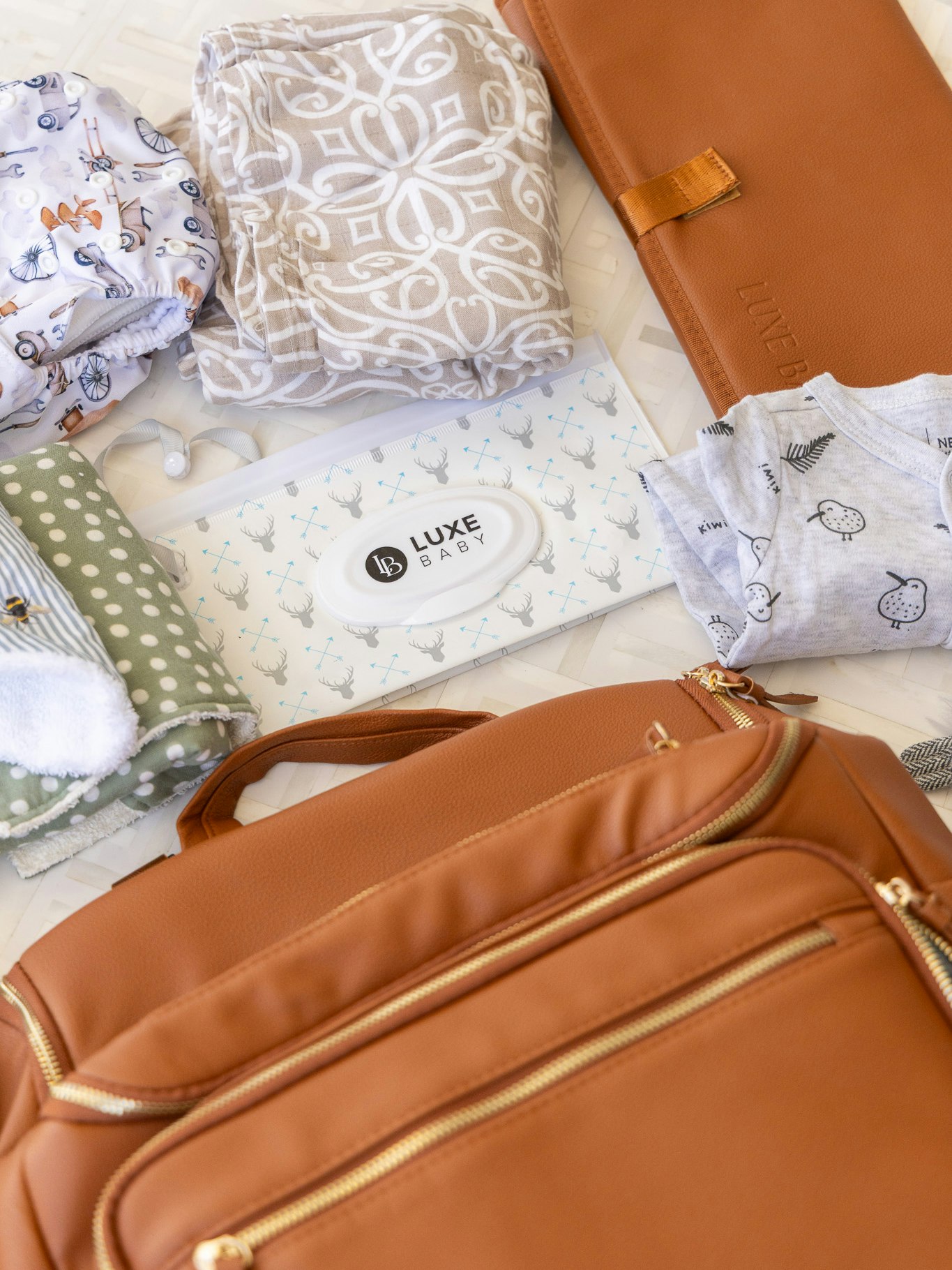 Don’t forget the reusable wipes pouch 👌
Keeps your wipes sealed, easy to grab, and fits perfectly inside your bag.
Such a good add-on to grab with your Luxe Baby order.