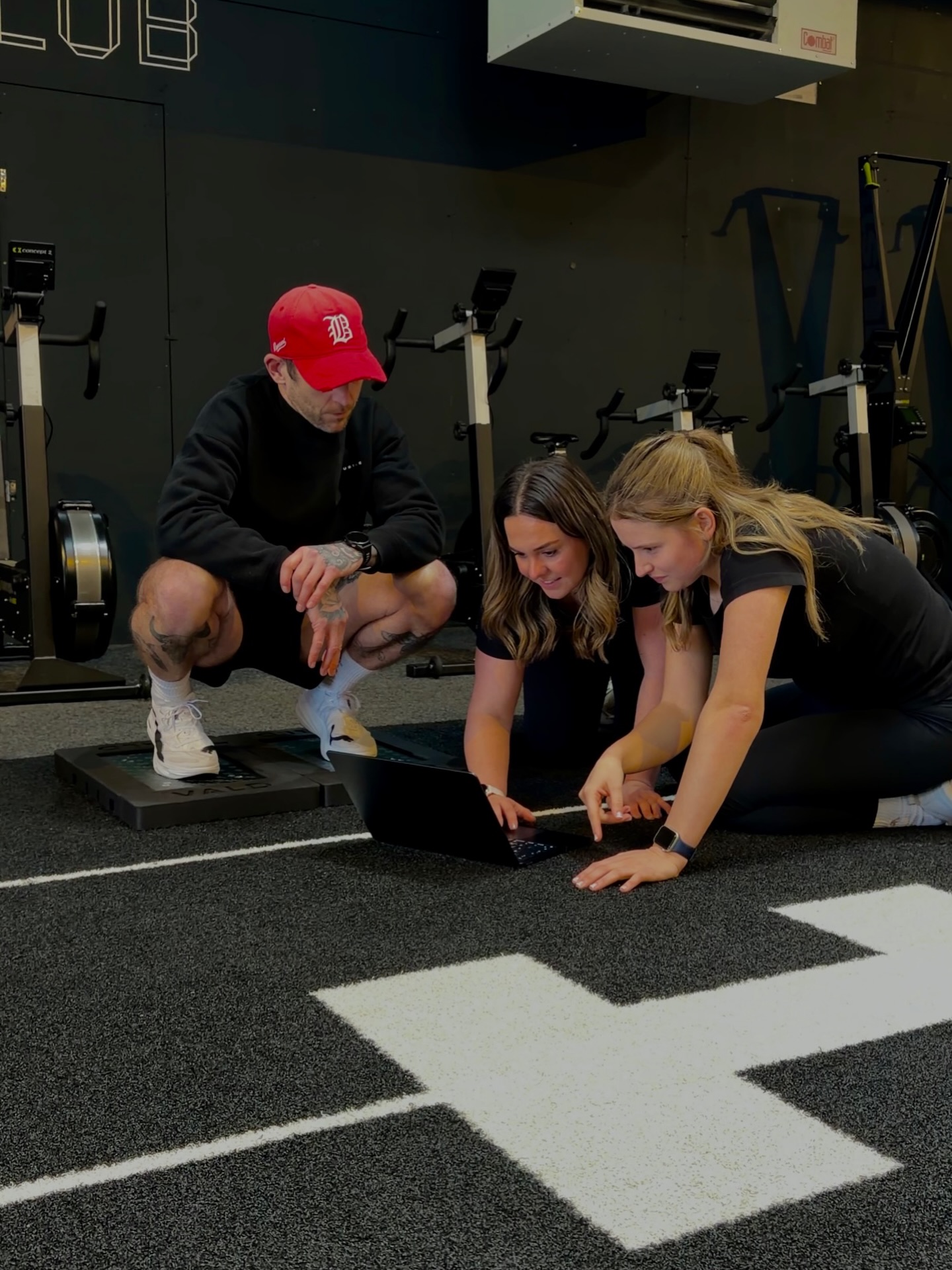 Coming soon to Limitless Sports Therapy 👀
🔹
M.O.T Packages
🔹
Find out more about your body to optimise performance, prevent injuries, and track recovery…
🔹
DM “MOT” to find out more