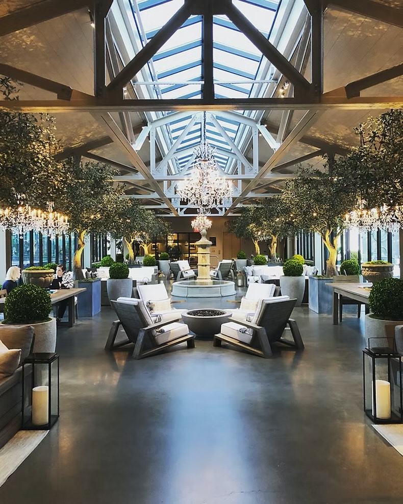 You can have the most beautiful five-star hotel in the perfect location… but if guests are standing in a queue out the door at check-in time, the experience starts to unravel pretty quickly.
It got me thinking about how much of the arrival process we already know before guests walk through the door - especially now with AI, booking data, and pre-arrival communication tools available to us.
Are we making the most of that opportunity in the accommodation sector?
I’ve shared a few thoughts on how small changes at check-in and check-out can make a big difference to visitor experience Link in bio.
(NB photo NOT from the hotel I stayed at)