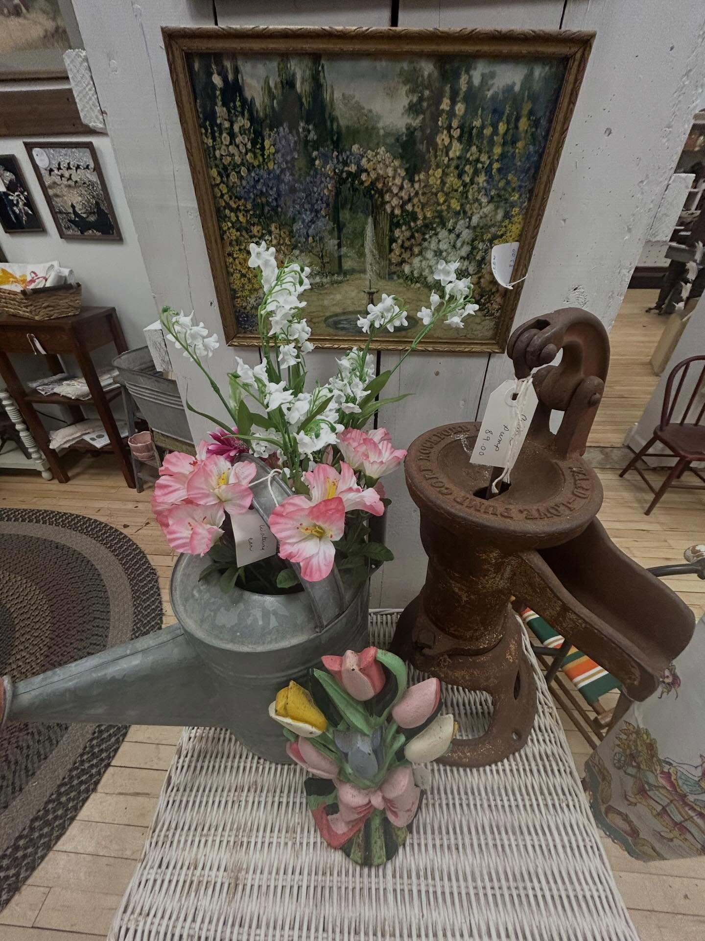 The fun starts now! Our doors are open in Red Wing and we're ready to show you a great time. Explore our town, grab a bite, and shop local. Don't miss out on our fabulous fresh new finds at Hoopla Junk and beyond. See you soon!