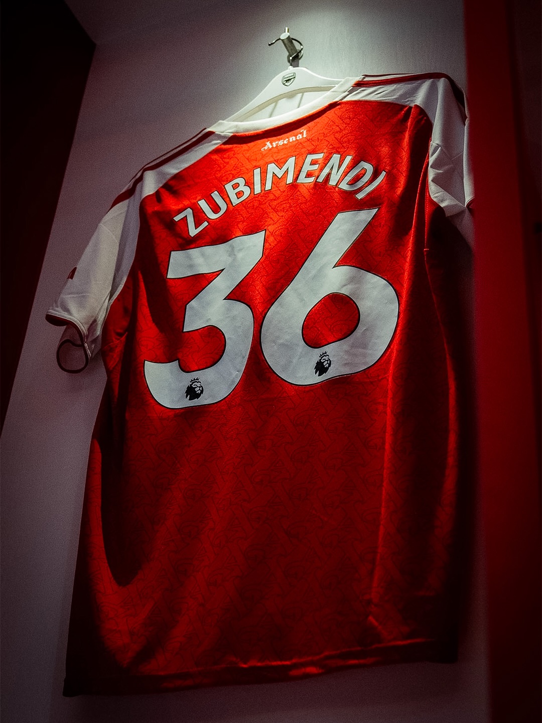 ʜᴏᴍᴇ ᴏꜰ ᴛʜᴇ ɢᴜɴɴᴇʀꜱ 🔴
ʙᴜɪʟᴛ ᴏɴ ʟᴇɢᴀᴄʏ
___
.
.
.
.
.
.
.
#arsenal #gunners #emiratesstadium
#premierleague @adrenal1ne.events